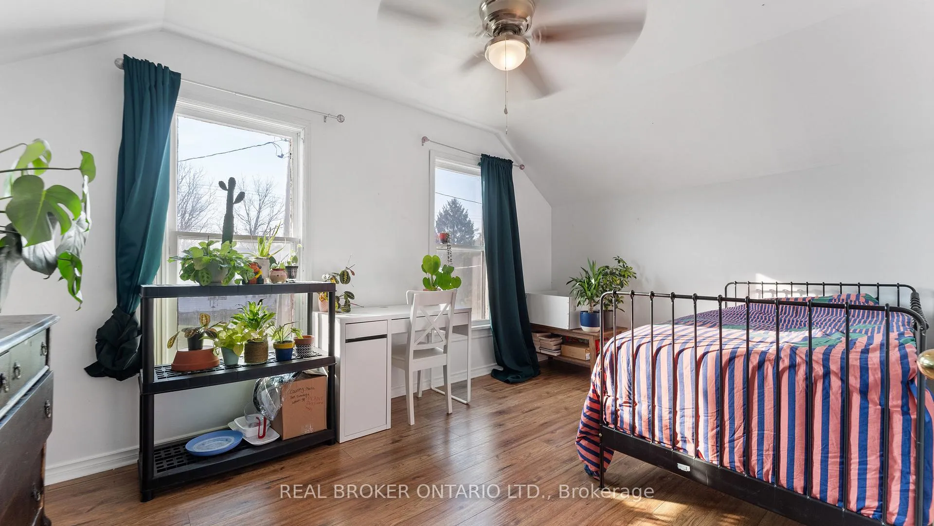 Photo 25 of 262 Oakland Road, Brant, Oakland — HOMEH