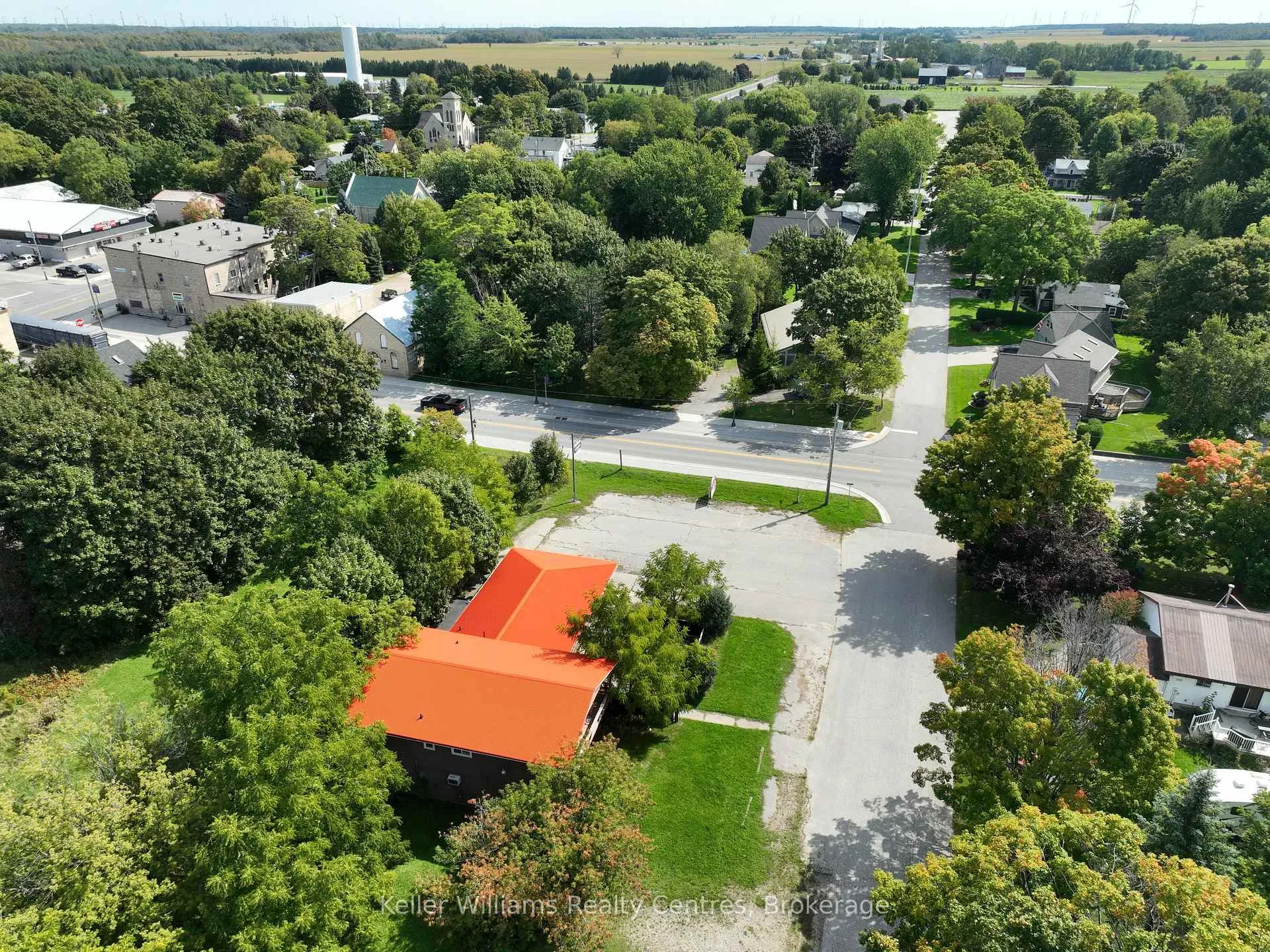 Photo 3 of 9 Mill Street, Kincardine — HOMEH