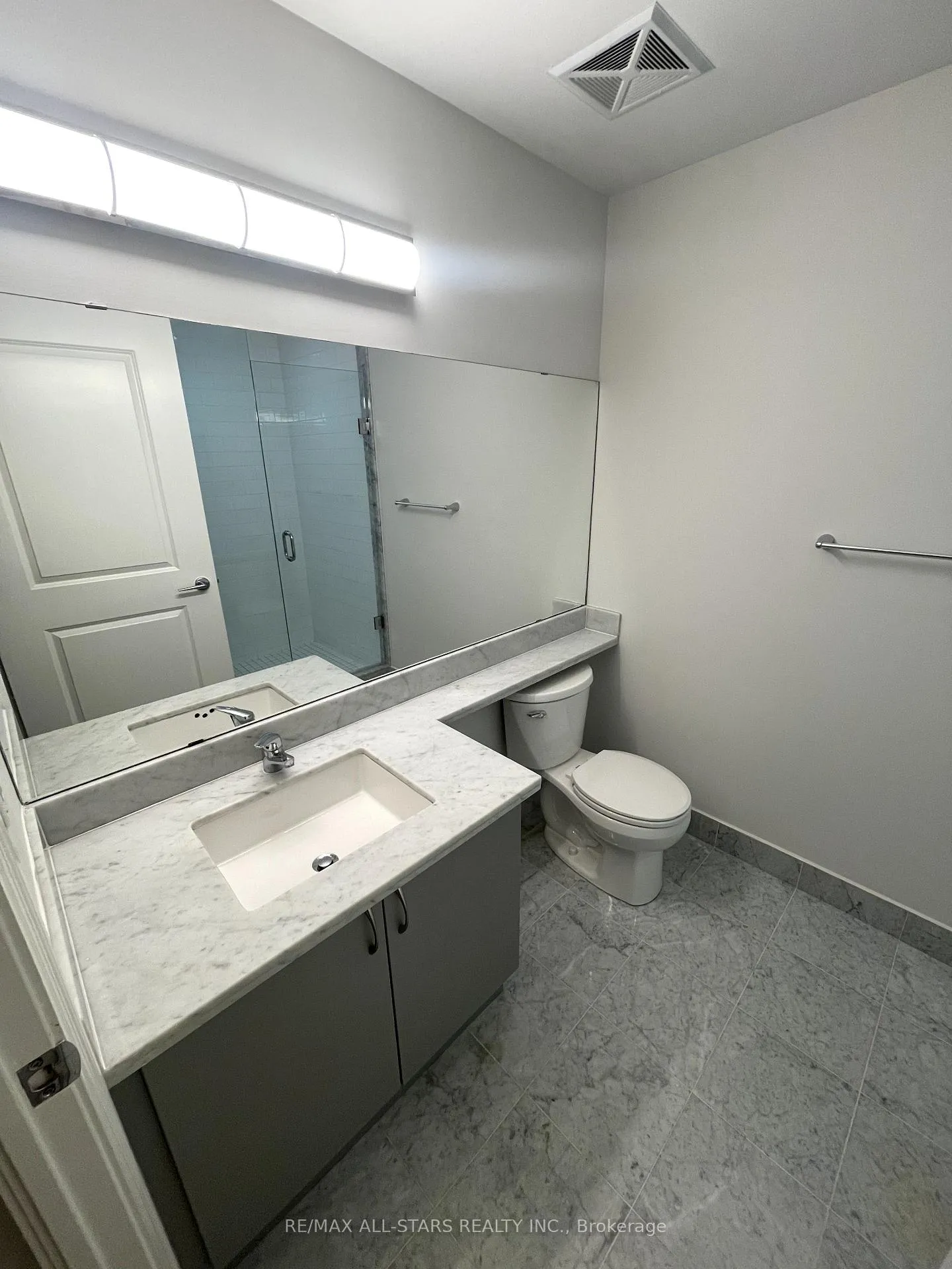 Photo 2 of Unit 119, 39 Upper Duke Crescent, Markham, Unionville — HOMEH