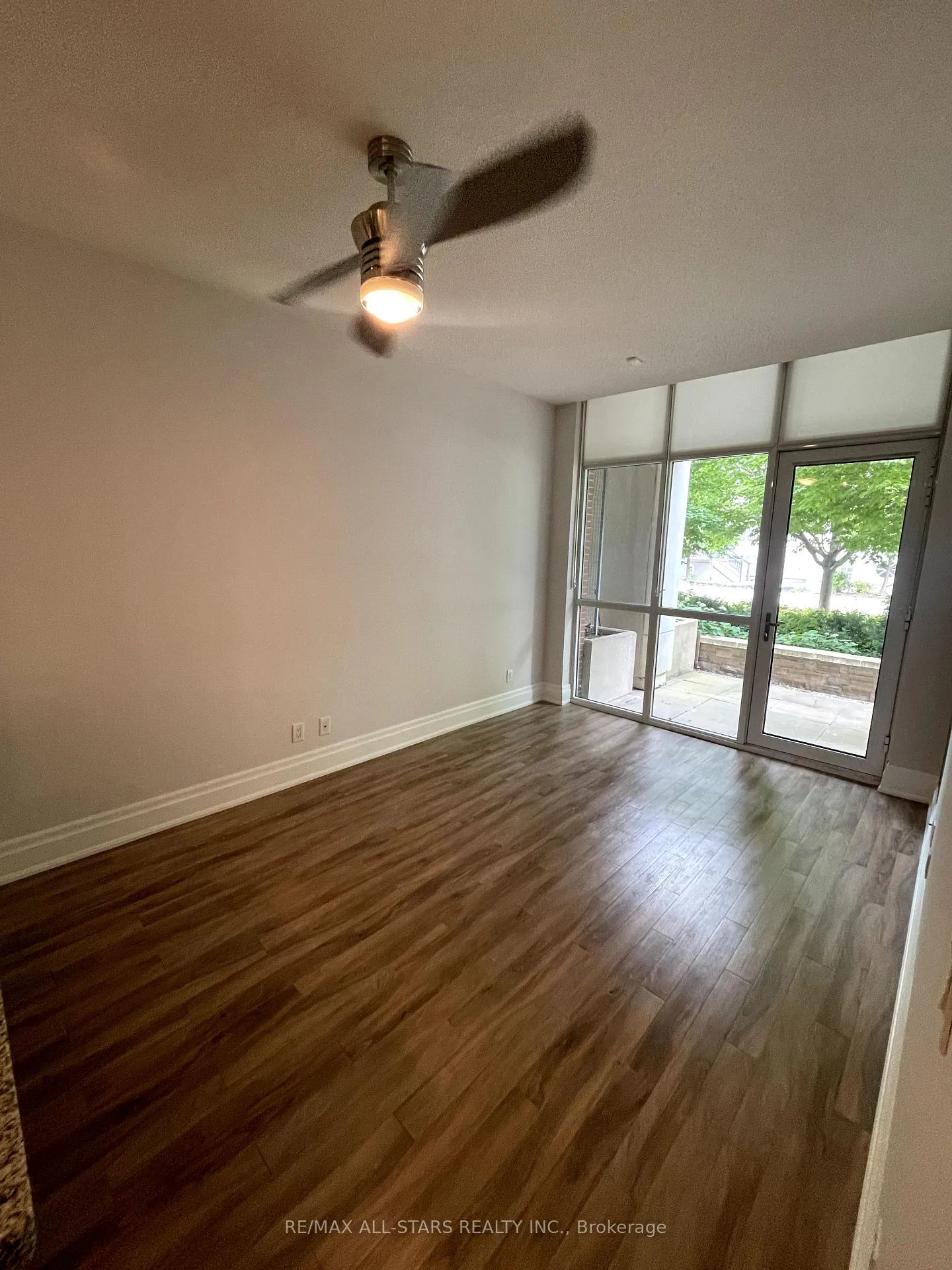 Photo 6 of Unit 119, 39 Upper Duke Crescent, Markham, Unionville — HOMEH