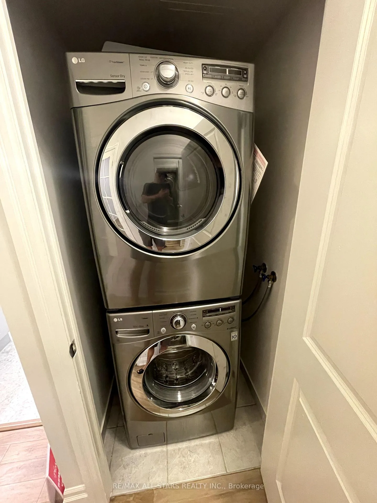 Photo 10 of Unit 119, 39 Upper Duke Crescent, Markham, Unionville — HOMEH