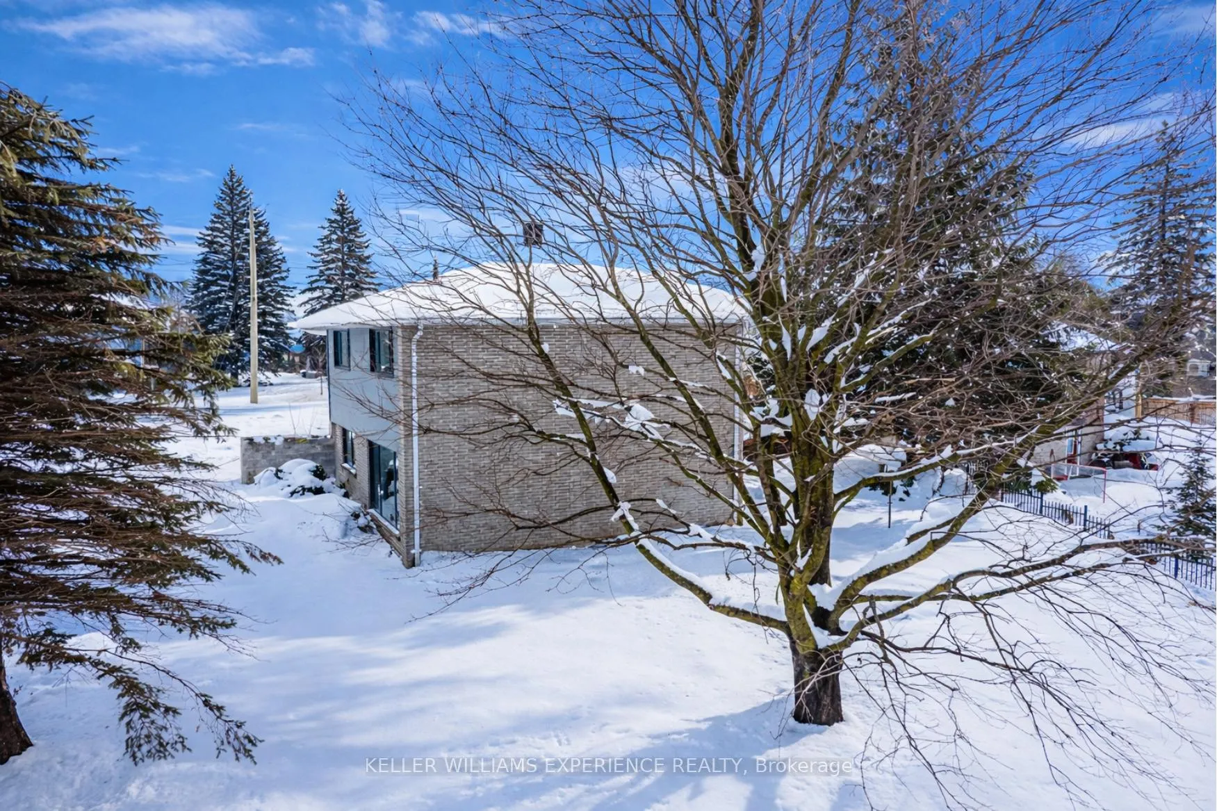 Photo 4 of 54 Eugenia Street, Barrie, Codrington — HOMEH