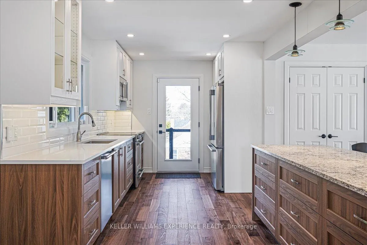 Photo 21 of 54 Eugenia Street, Barrie, Codrington — HOMEH
