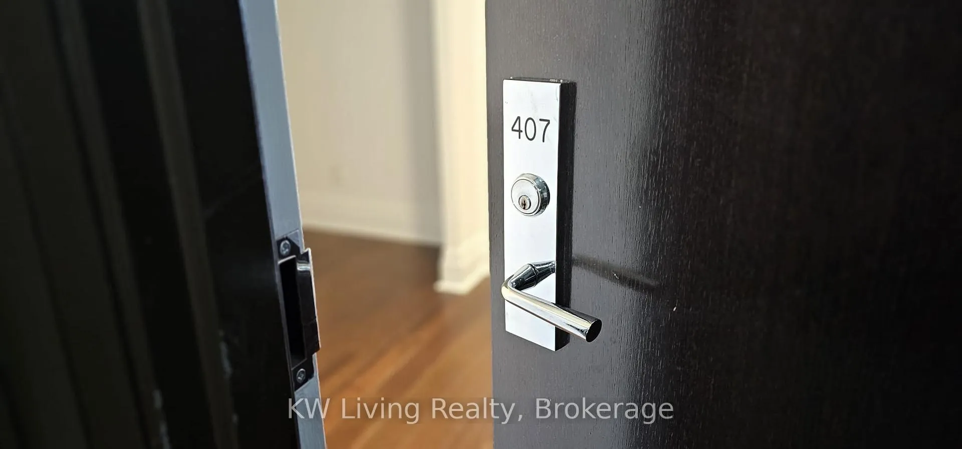 Photo 1 of Unit 407, 131 Upper Duke Crescent, Markham, Unionville — HOMEH