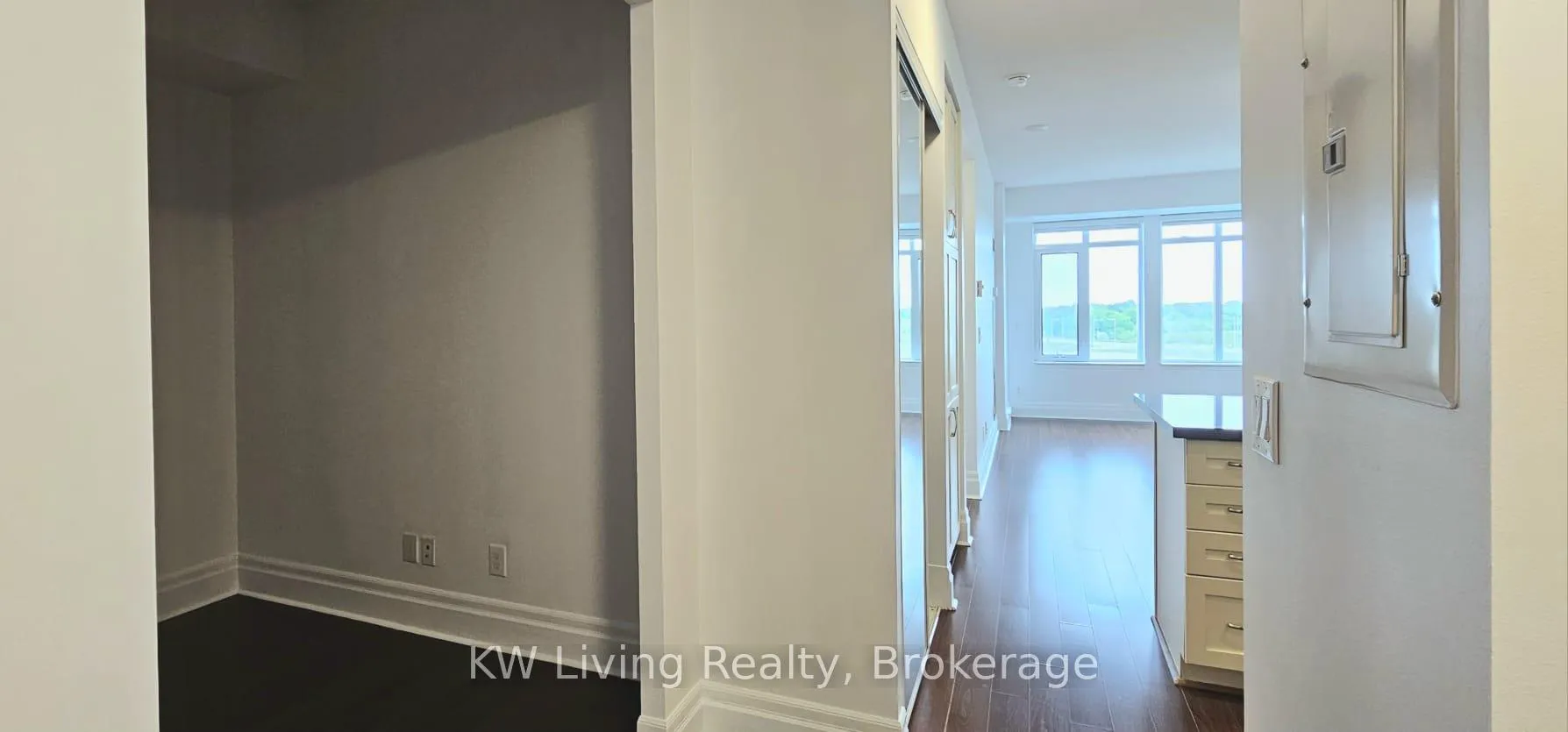Photo 3 of Unit 407, 131 Upper Duke Crescent, Markham, Unionville — HOMEH
