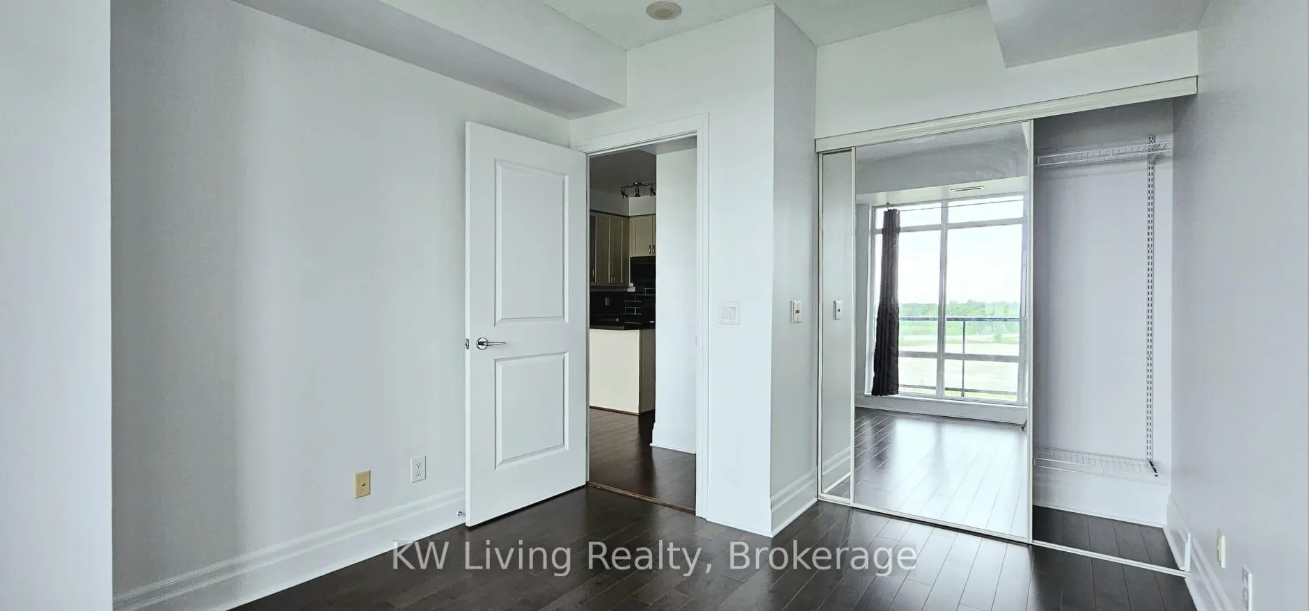 Photo 11 of Unit 407, 131 Upper Duke Crescent, Markham, Unionville — HOMEH