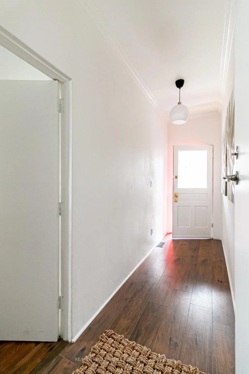 Photo 4 of 235 Young Street, Hamilton, Corktown — HOMEH