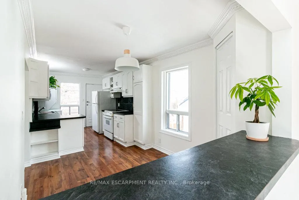 Photo 20 of 235 Young Street, Hamilton, Corktown — HOMEH