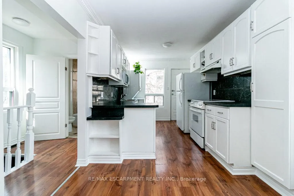 Photo 21 of 235 Young Street, Hamilton, Corktown — HOMEH