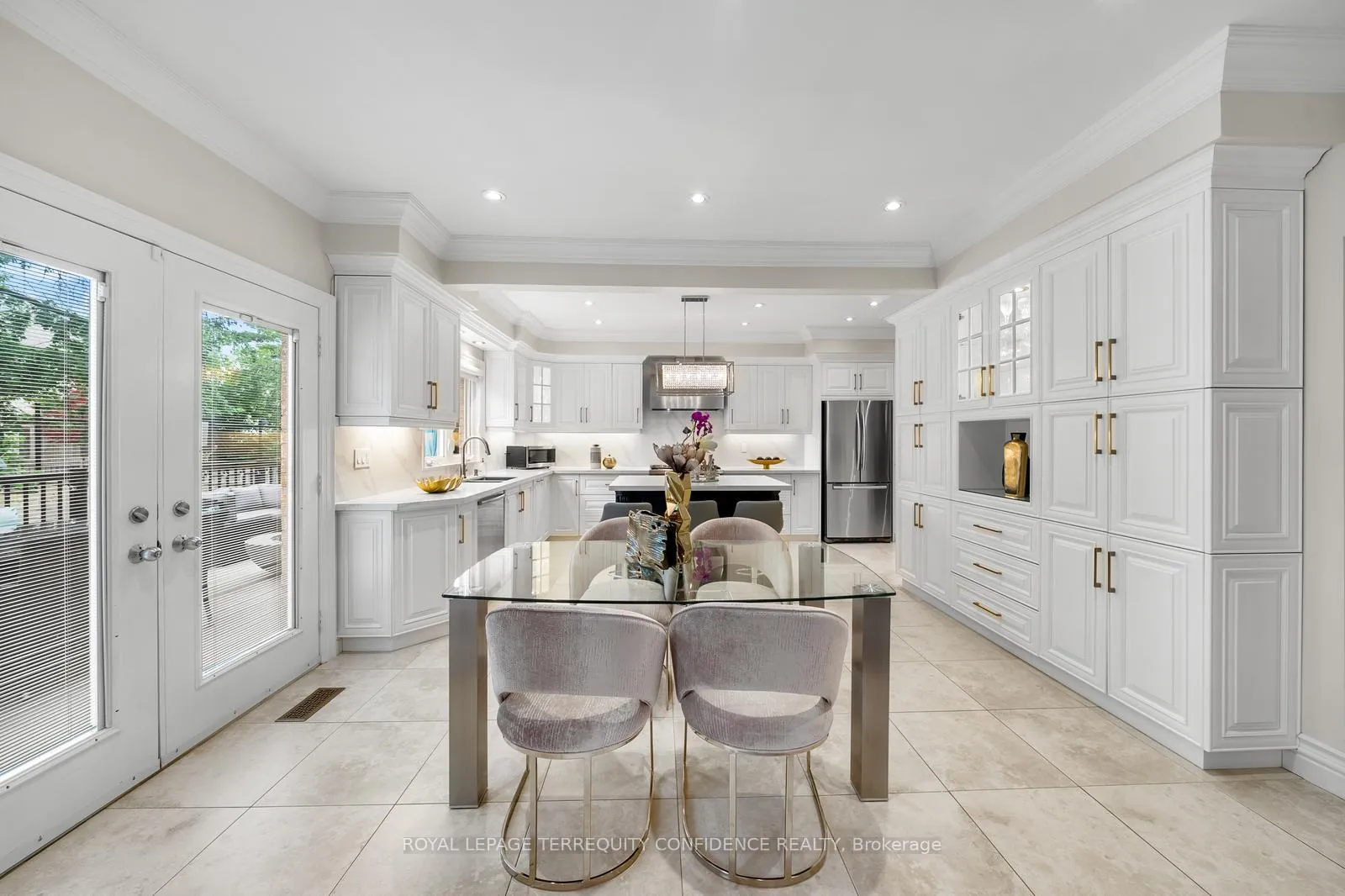 Photo 5 of 635 St Germain Avenue, Toronto, Bedford Park-Nortown — HOMEH