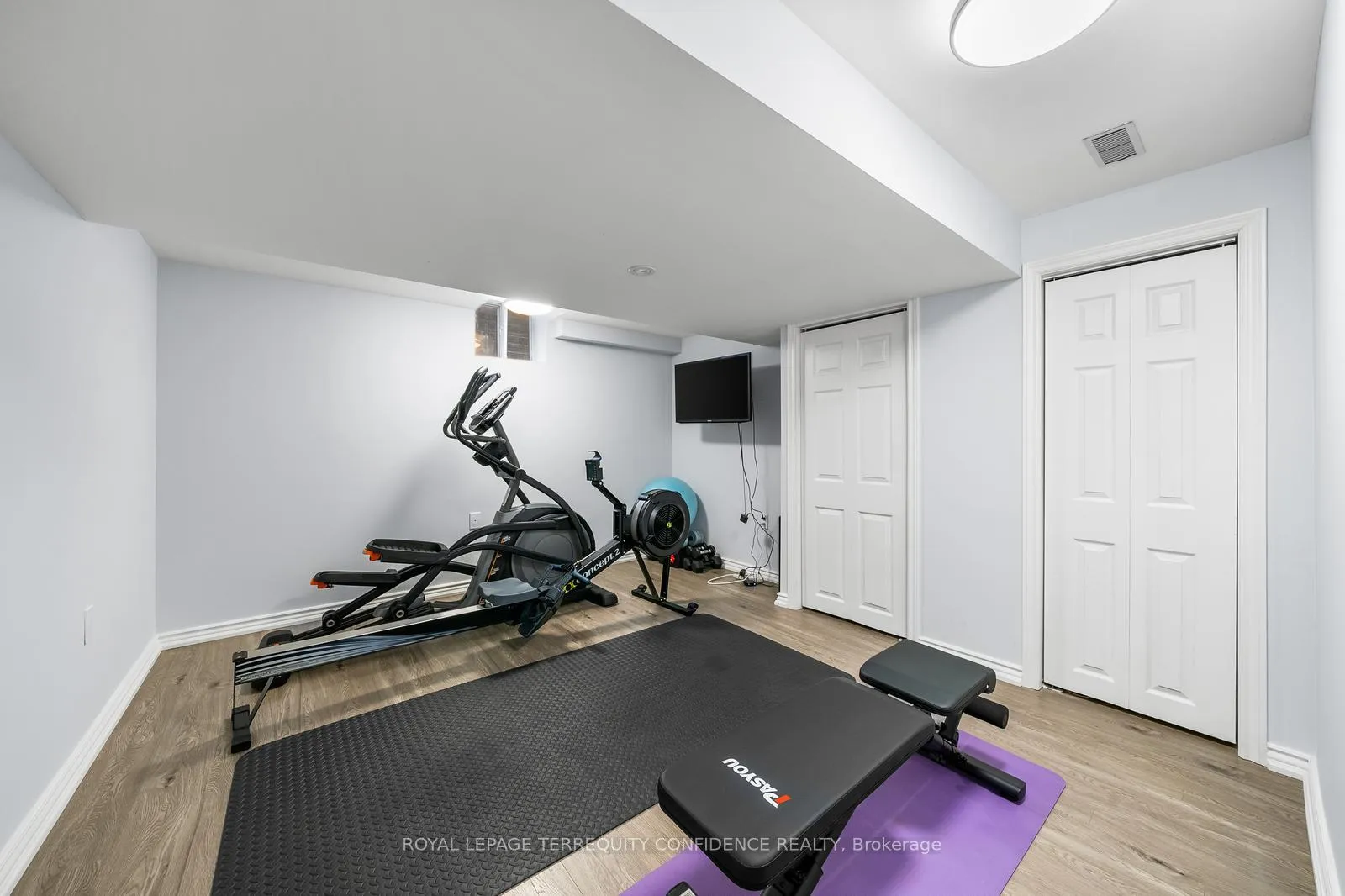Photo 30 of 635 St Germain Avenue, Toronto, Bedford Park-Nortown — HOMEH