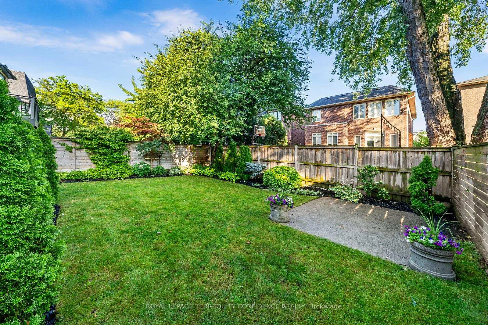 Photo 35 of 635 St Germain Avenue, Toronto, Bedford Park-Nortown — HOMEH