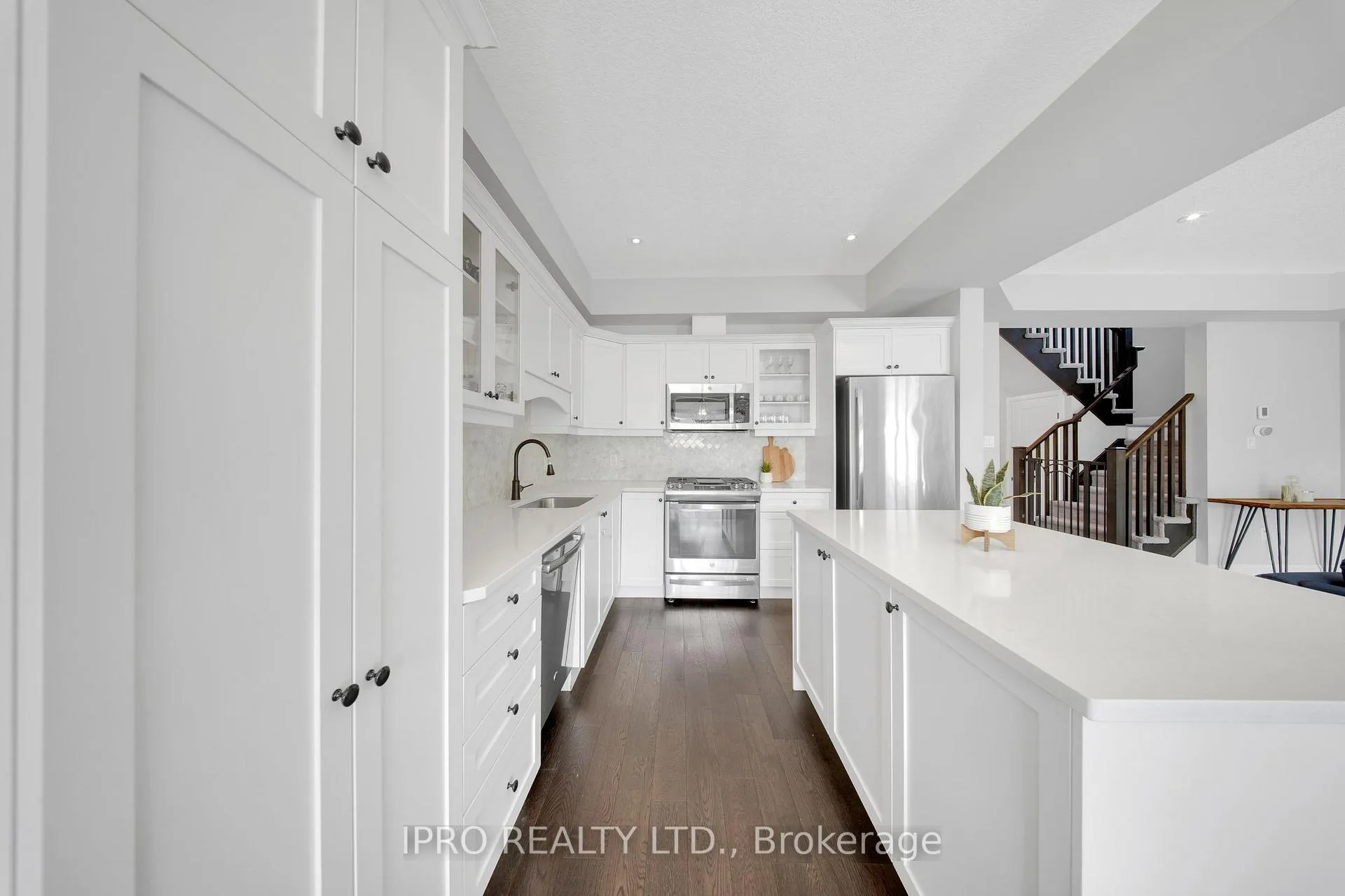 Photo 11 of 22 Lagoon Avenue, Hamilton, Hamilton Beach — HOMEH