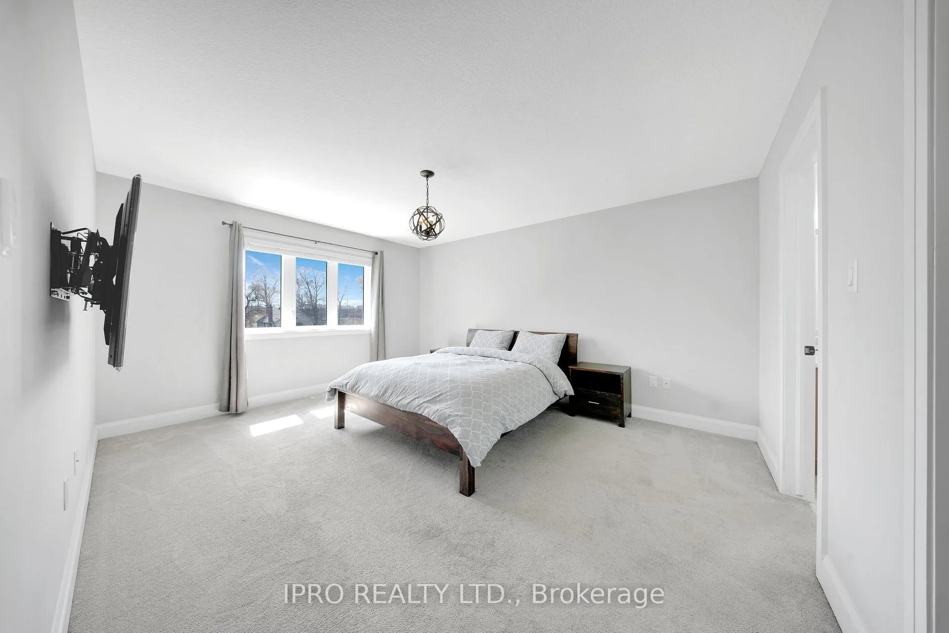 Photo 16 of 22 Lagoon Avenue, Hamilton, Hamilton Beach — HOMEH