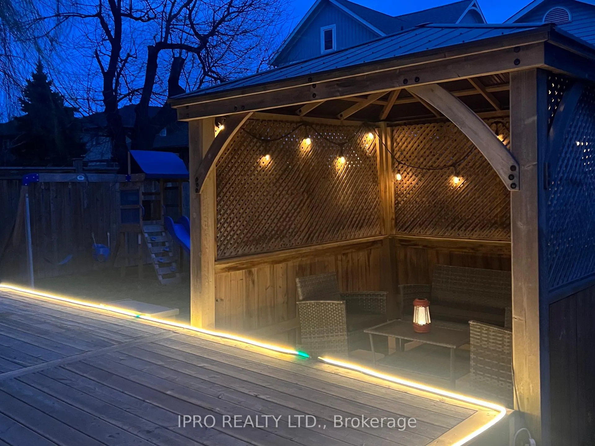 Photo 26 of 22 Lagoon Avenue, Hamilton, Hamilton Beach — HOMEH