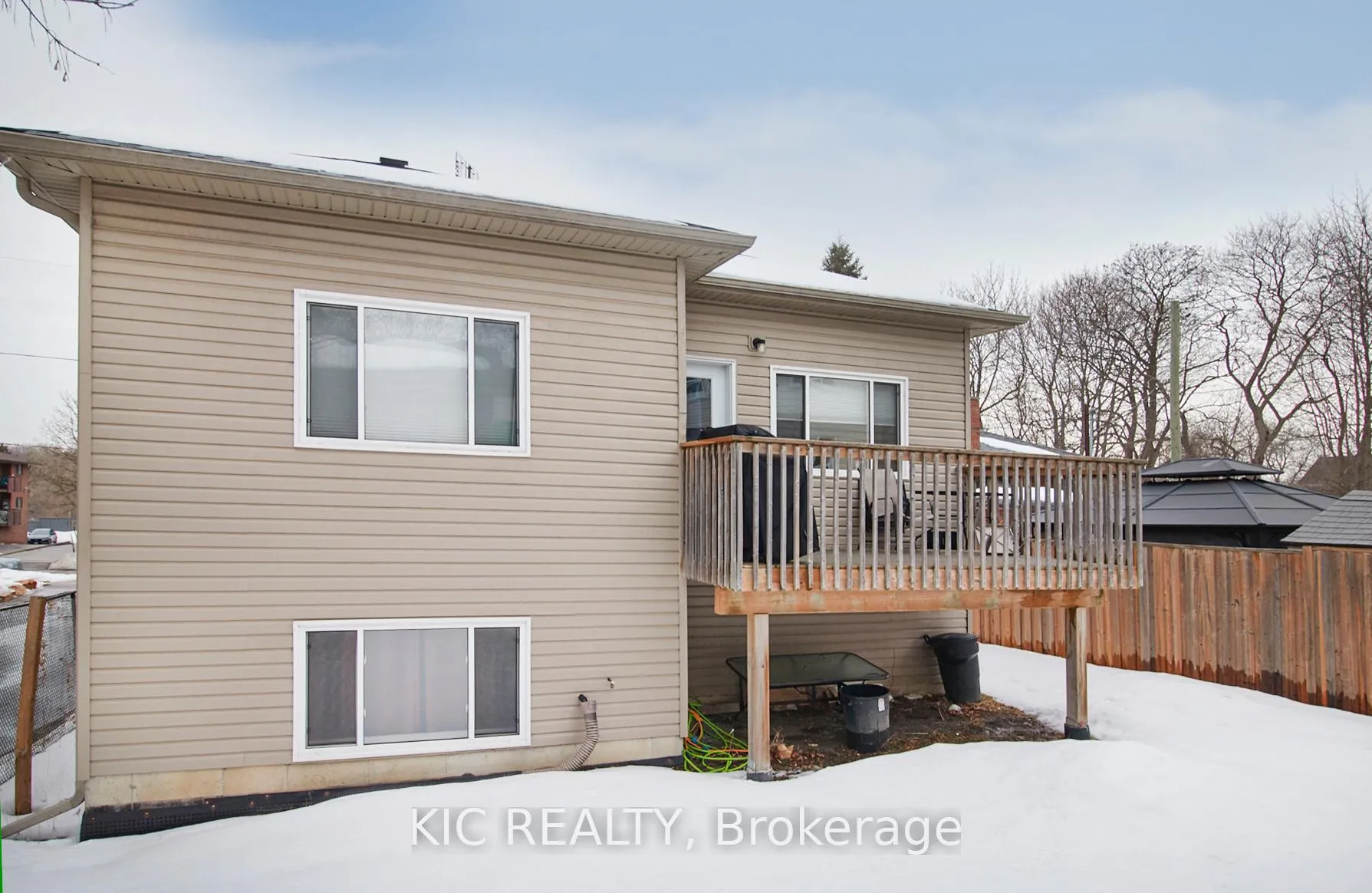 Photo 3 of 427 Centre Street, Oshawa, Central — HOMEH