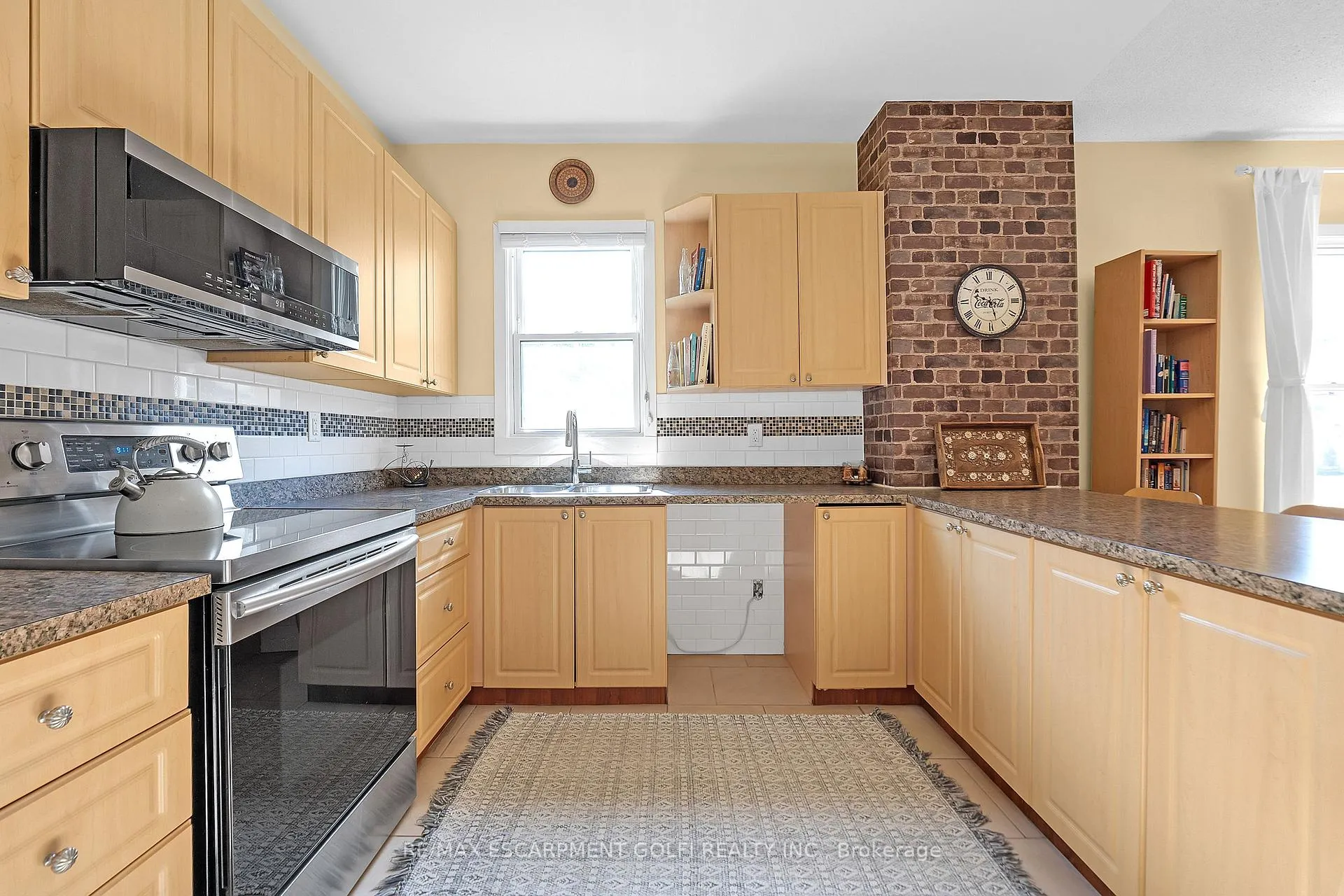 Photo 12 of 477 Cannon Street E, Hamilton, Gibson — HOMEH