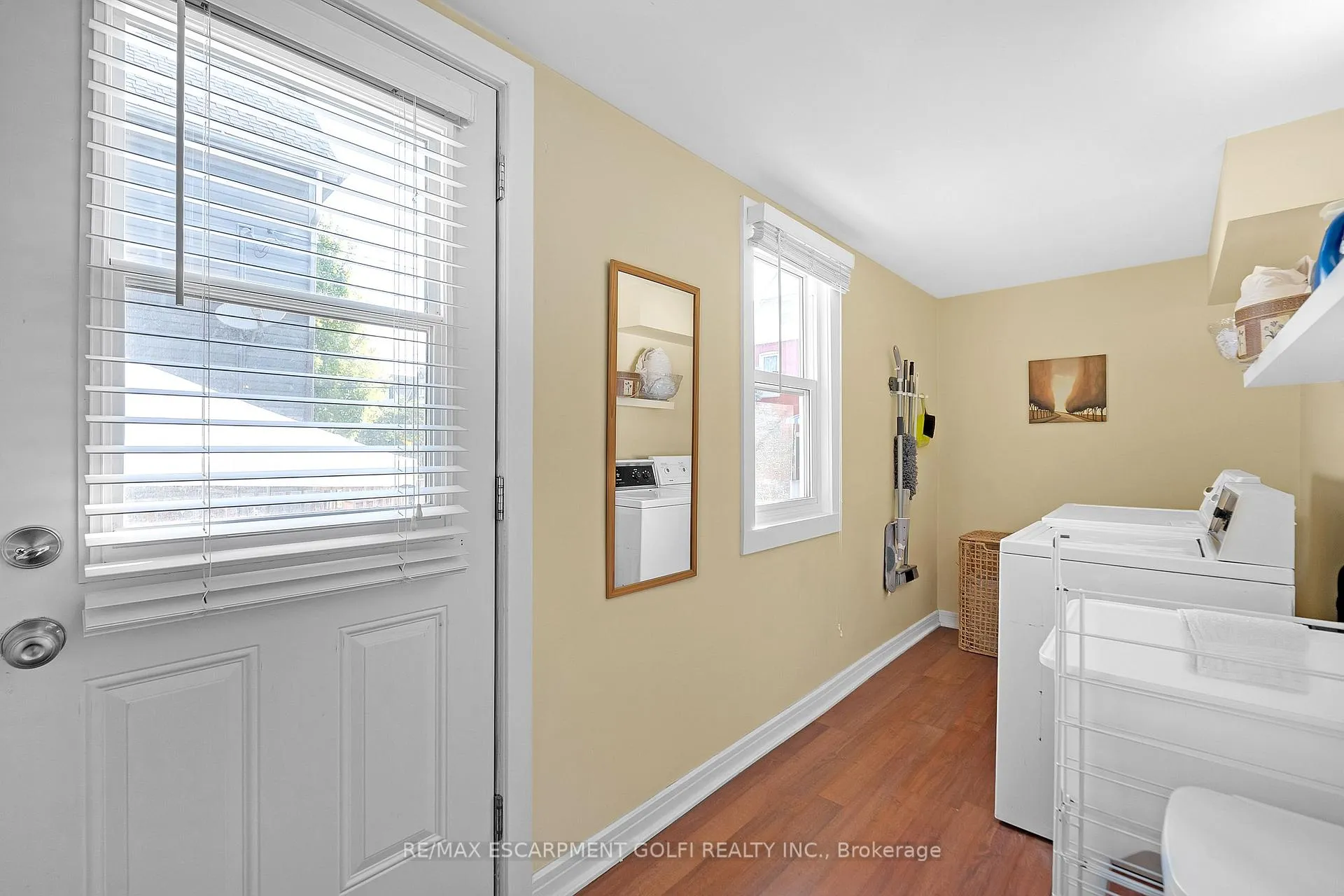 Photo 15 of 477 Cannon Street E, Hamilton, Gibson — HOMEH