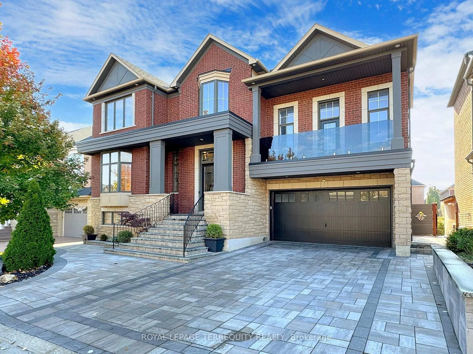 Photo 2 of 7 Bissland Drive, Ajax, Northeast Ajax — HOMEH