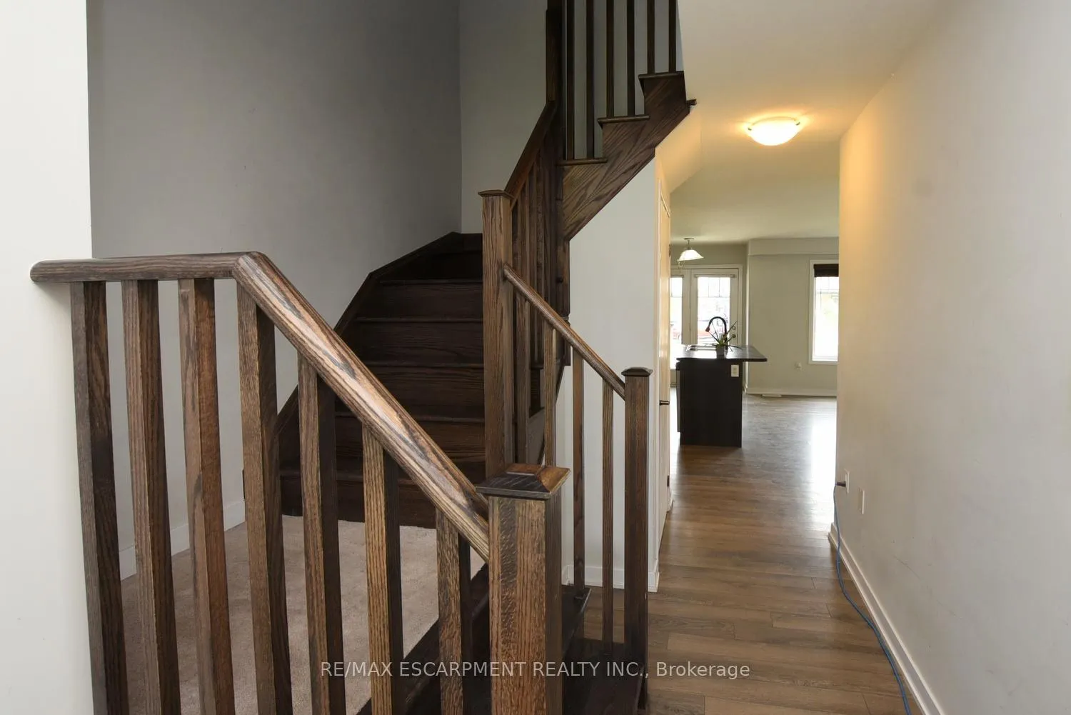 Photo 4 of 50 Sherway Street, Hamilton, Stoney Creek Mountain — HOMEH