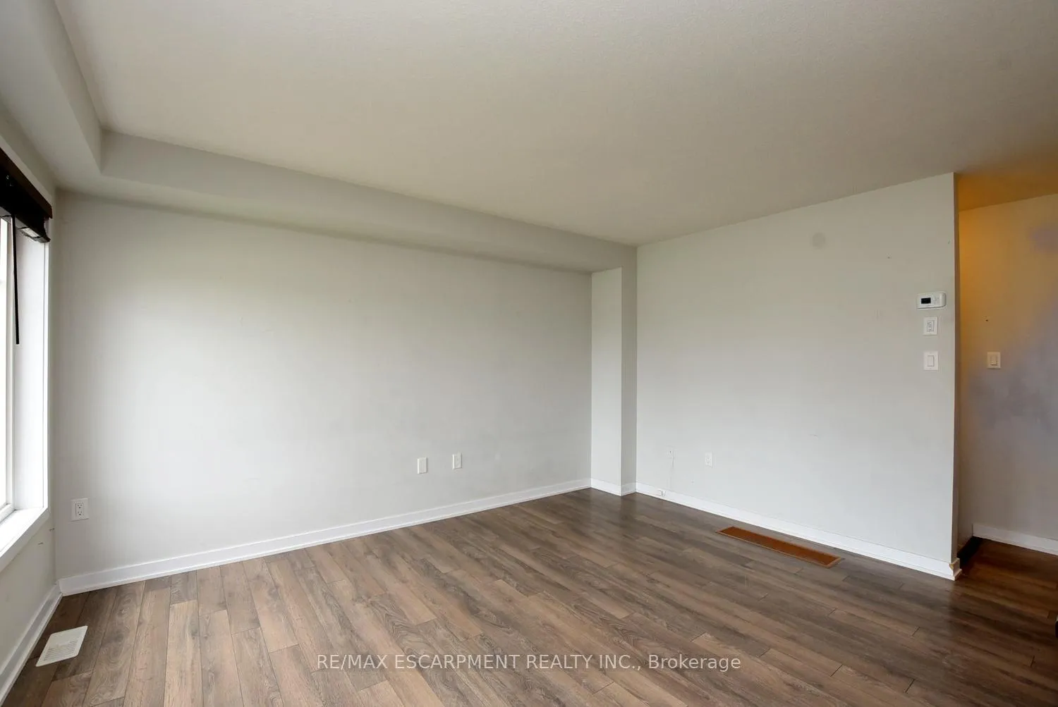 Photo 7 of 50 Sherway Street, Hamilton, Stoney Creek Mountain — HOMEH