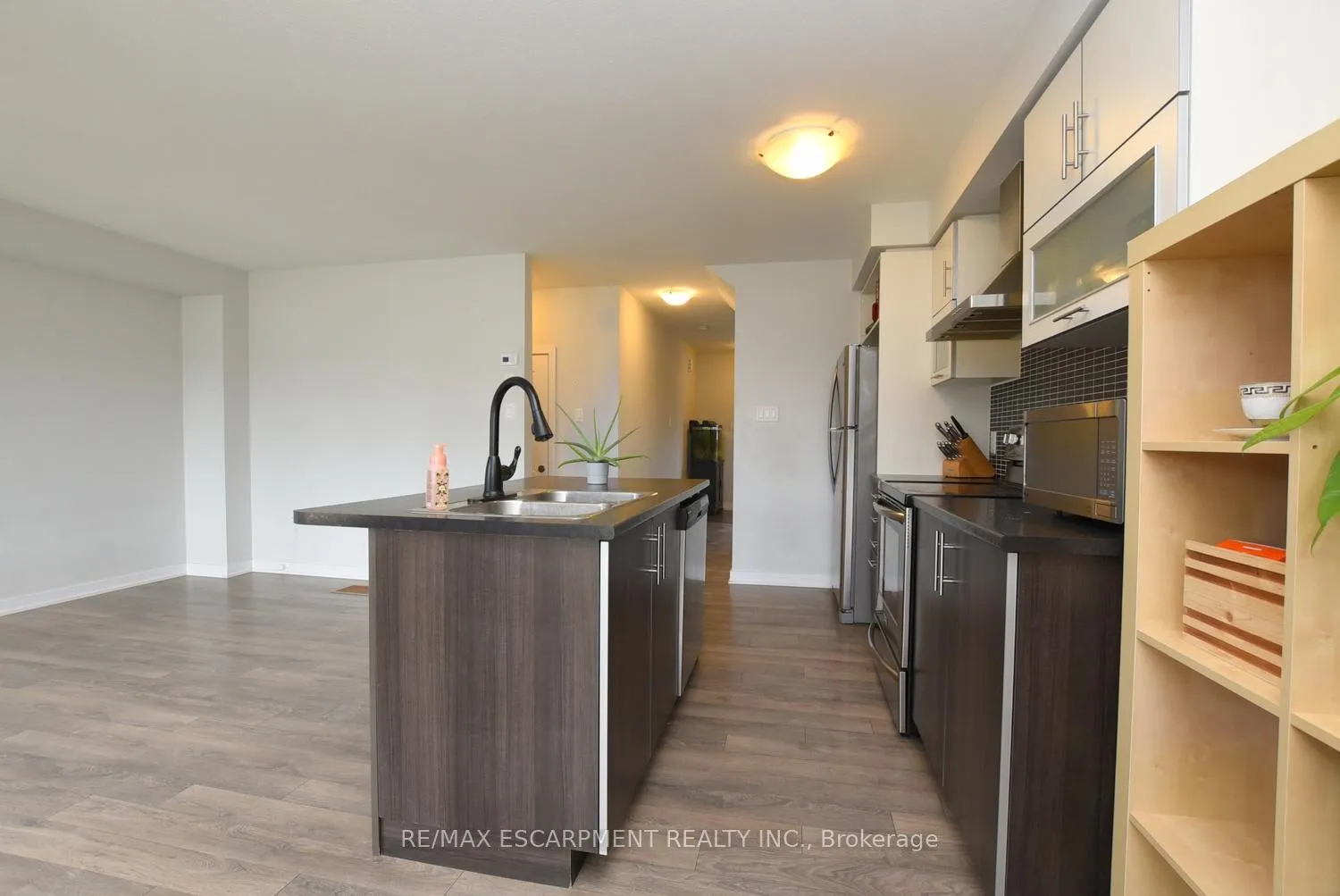 Photo 14 of 50 Sherway Street, Hamilton, Stoney Creek Mountain — HOMEH