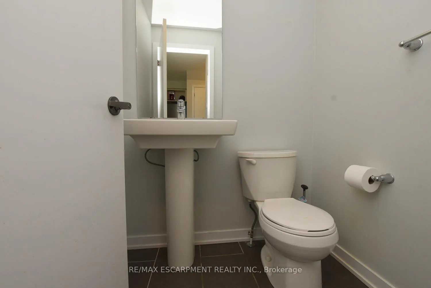 Photo 17 of 50 Sherway Street, Hamilton, Stoney Creek Mountain — HOMEH
