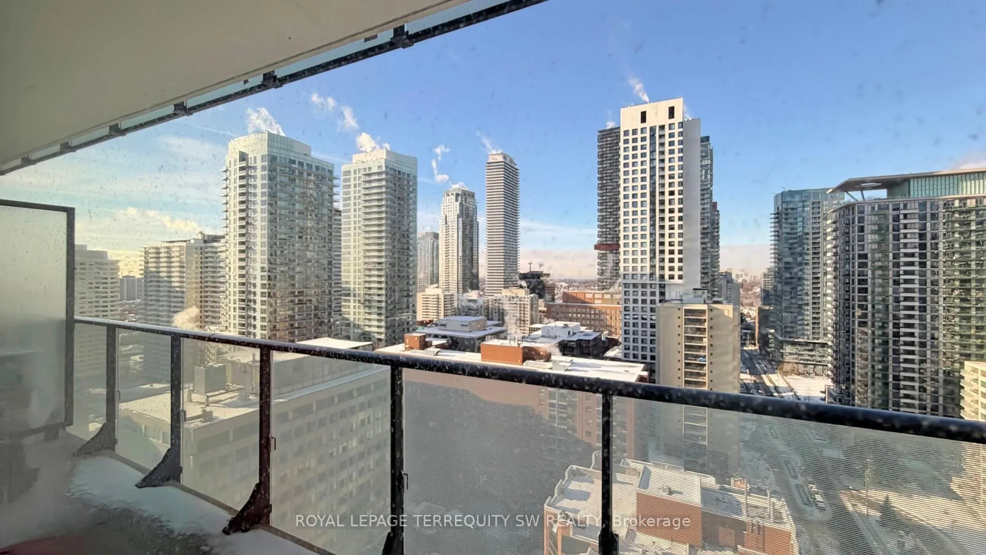Photo 9 of Unit 2201, 161 Roehampton Avenue, Toronto, Mount Pleasant West — HOMEH