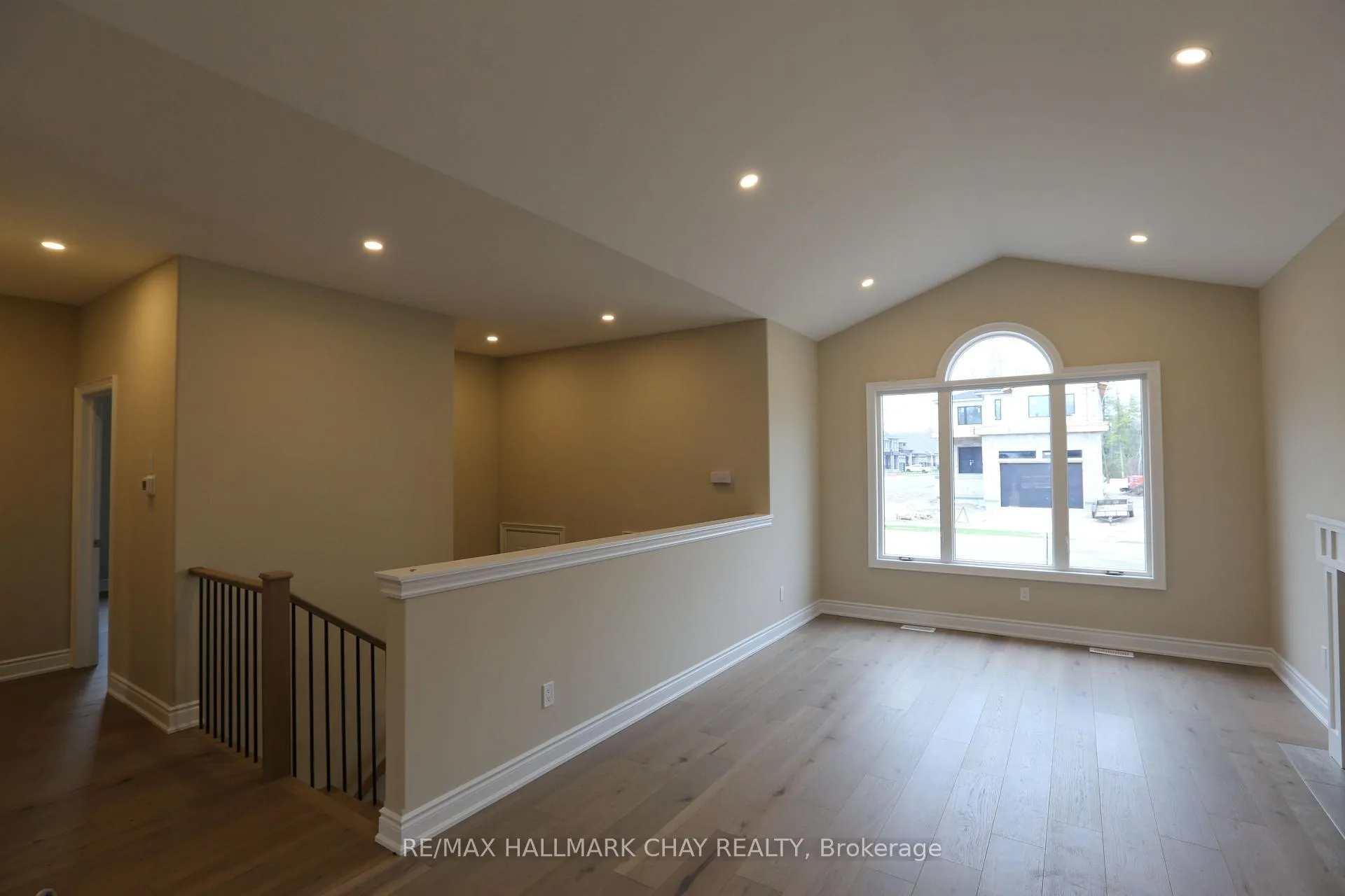 Photo 6 of 292 Robinson Road, Wasaga Beach — HOMEH