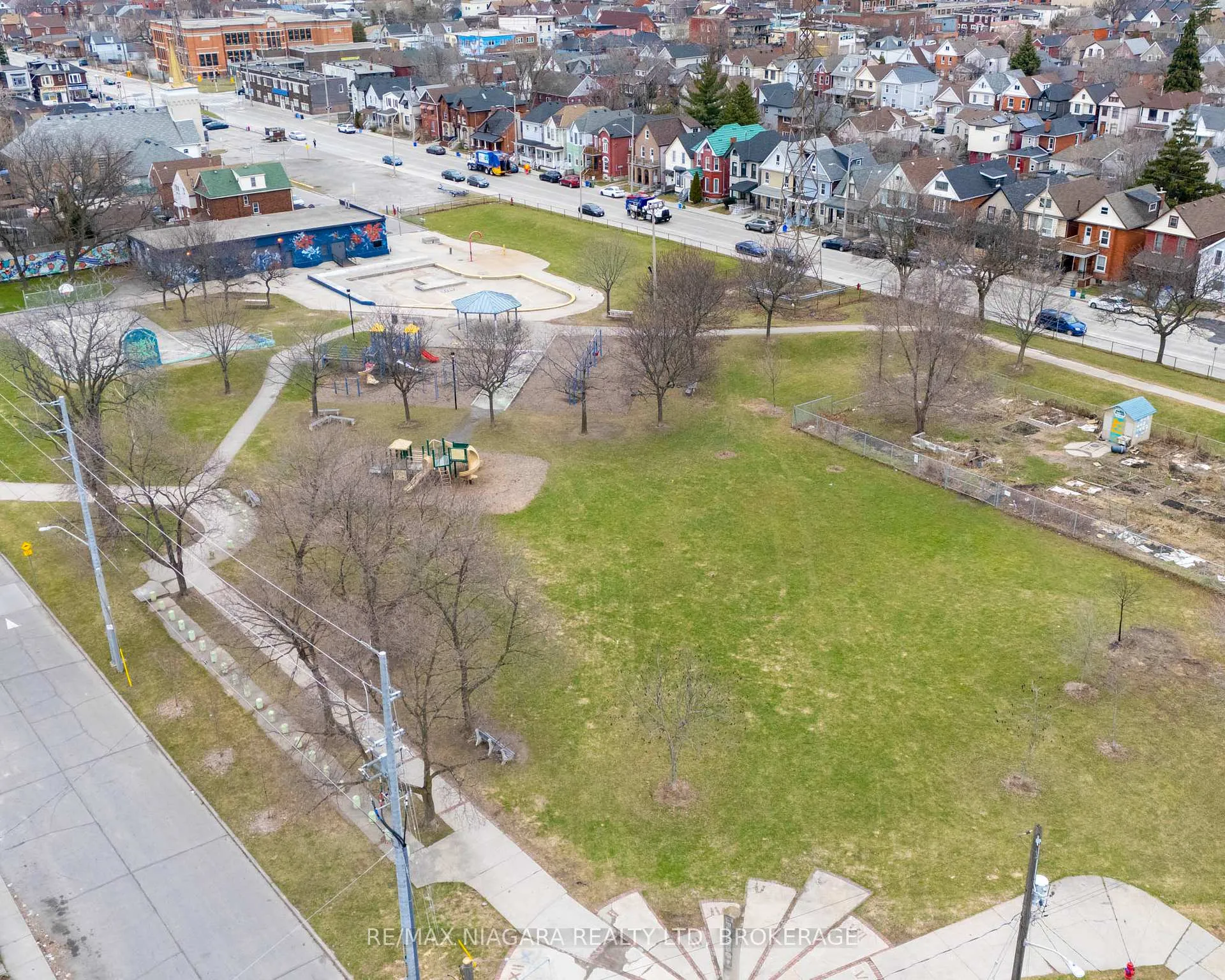 Photo 4 of 54 Harvey Street, Hamilton, Gibson — HOMEH