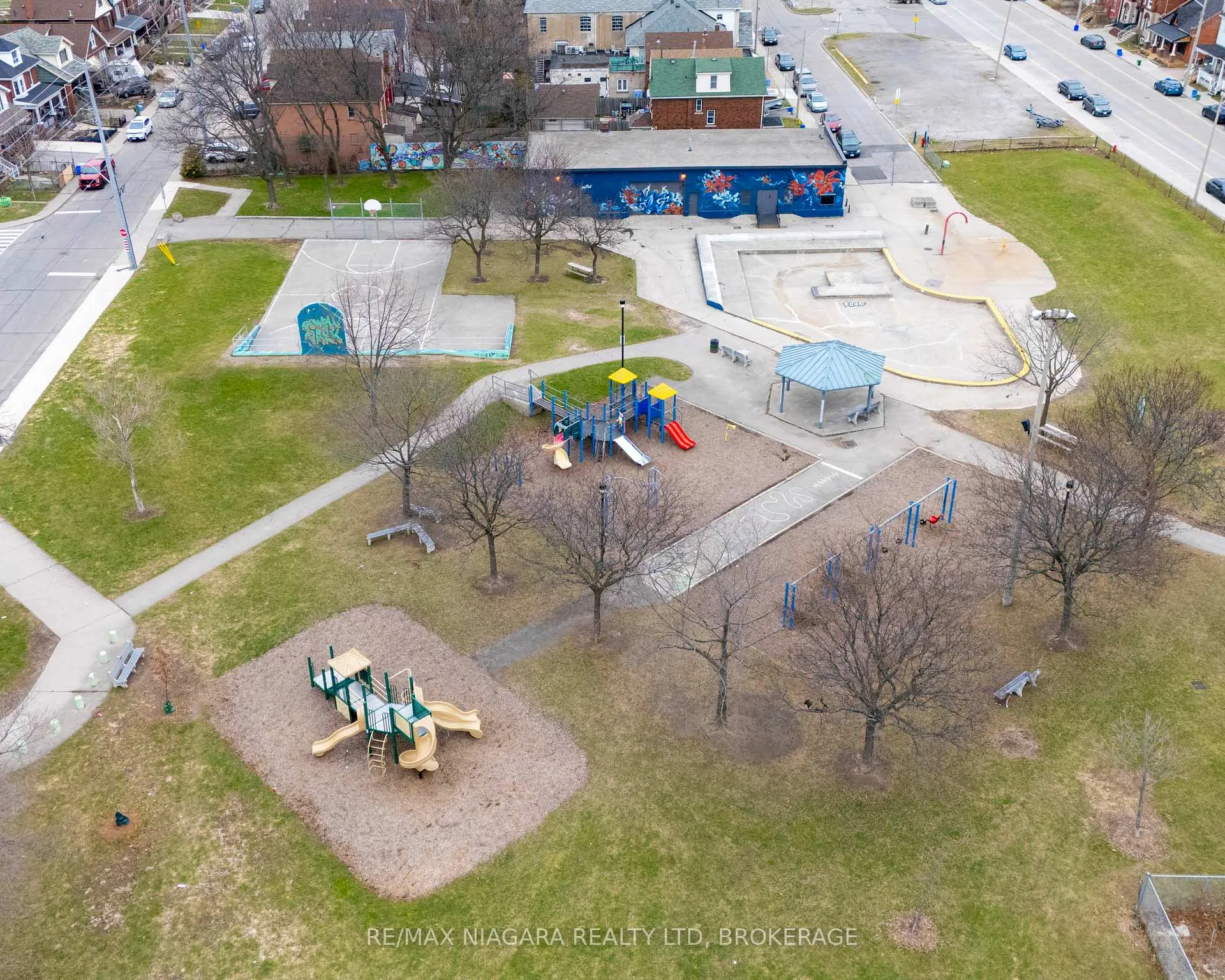 Photo 5 of 54 Harvey Street, Hamilton, Gibson — HOMEH