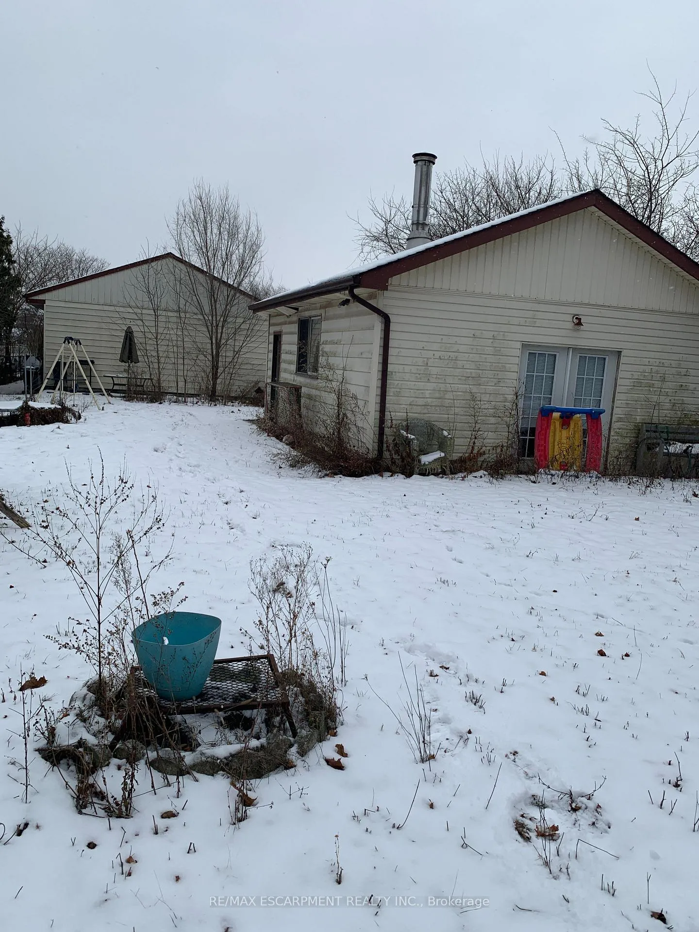 Photo 16 of 61 Chester Road, Hamilton, Stoney Creek — HOMEH