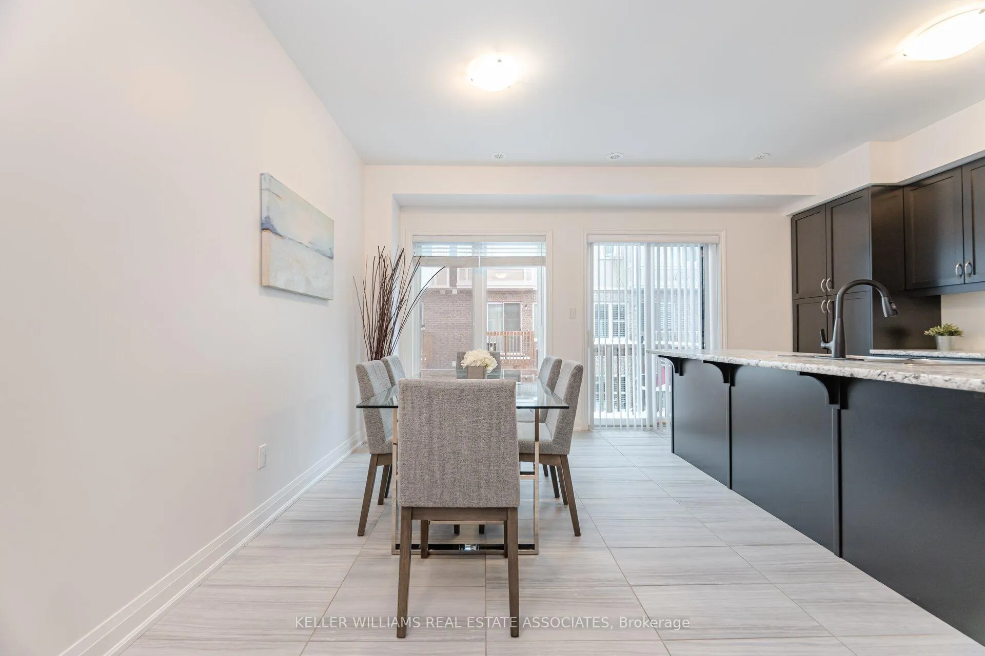 Photo 5 of 123 Borers Creek Circle, Hamilton, Waterdown — HOMEH