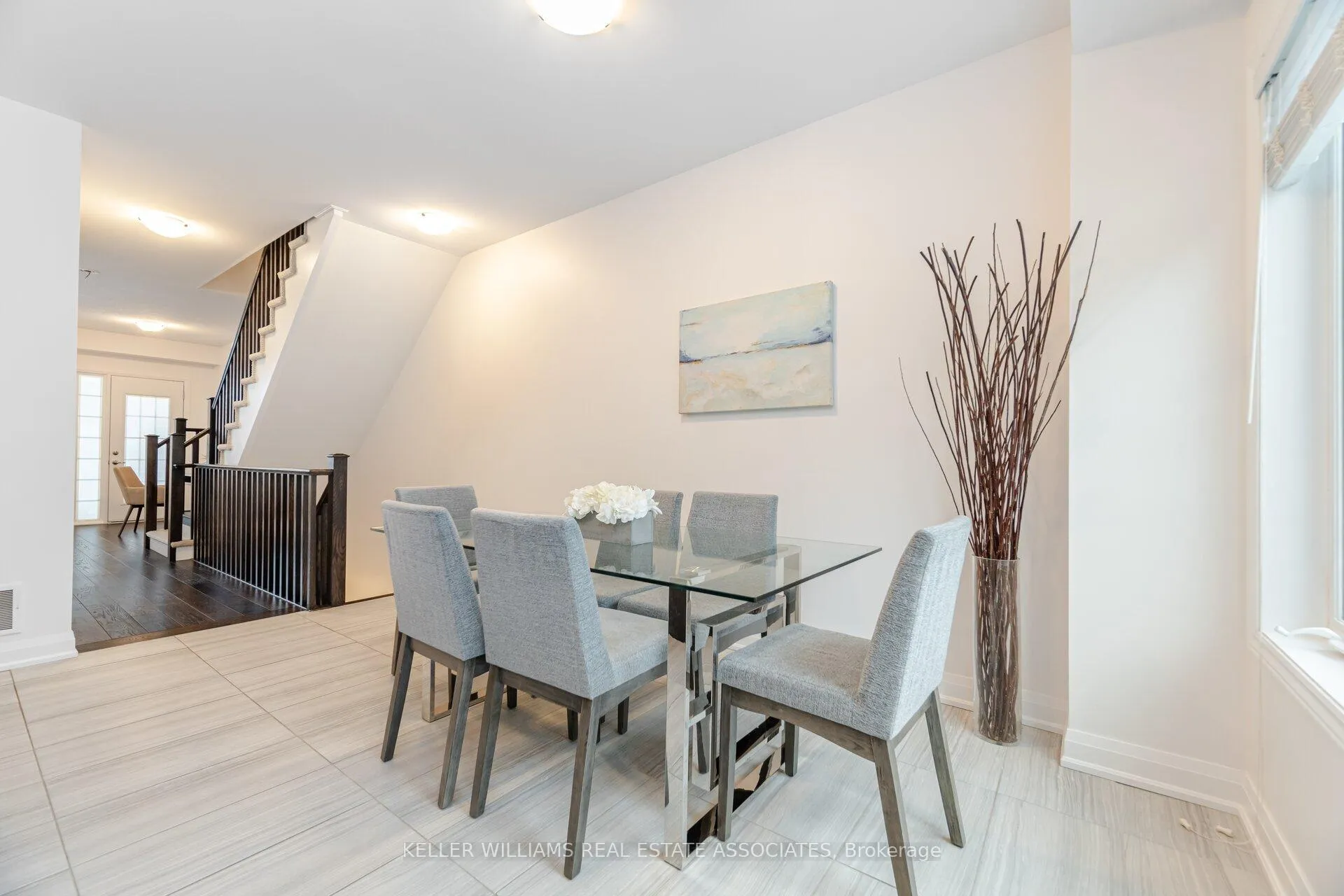 Photo 6 of 123 Borers Creek Circle, Hamilton, Waterdown — HOMEH