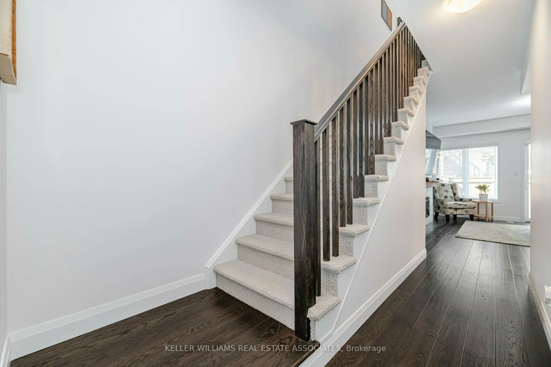 Photo 33 of 123 Borers Creek Circle, Hamilton, Waterdown — HOMEH