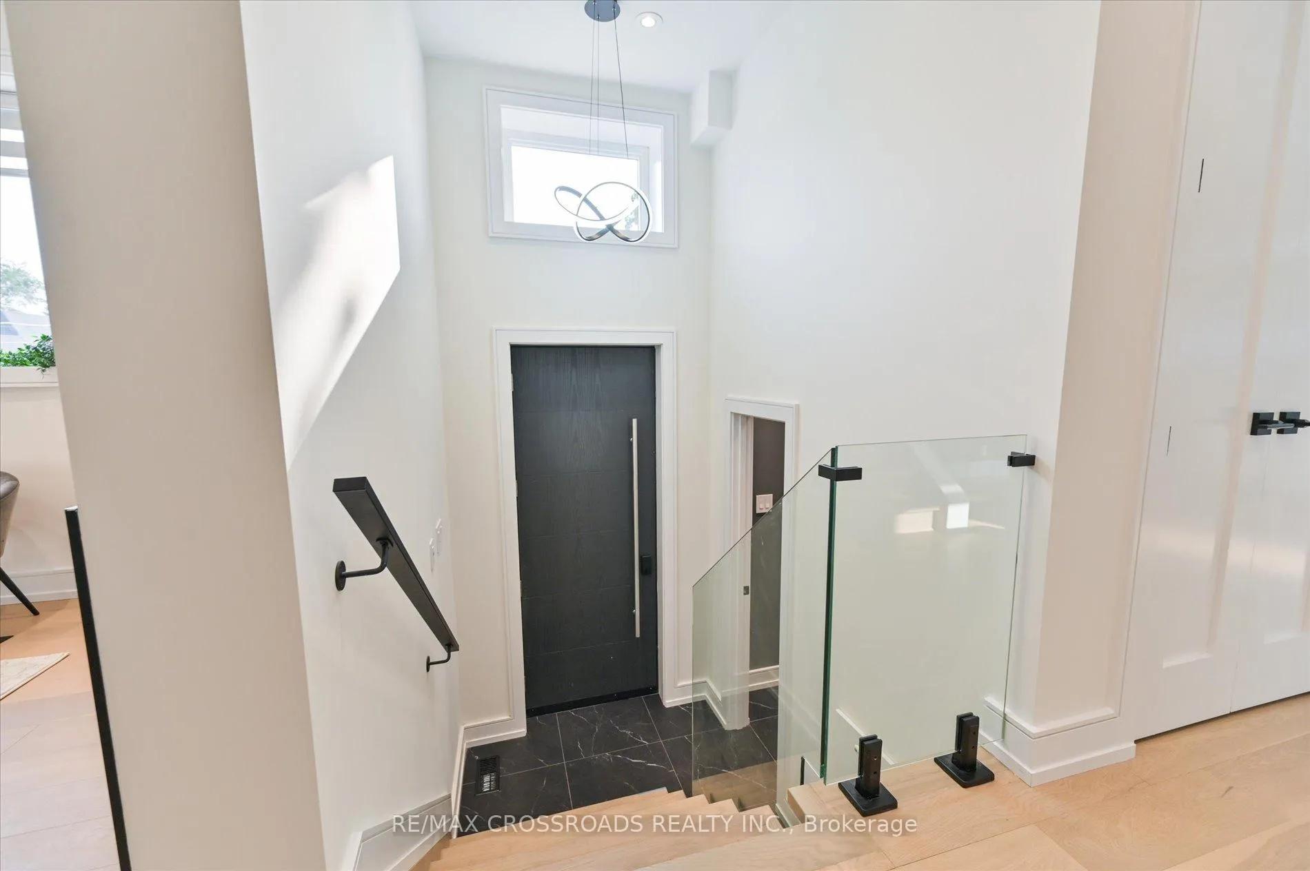 Photo 3 of 157 O'connor Drive, Toronto, East York — HOMEH