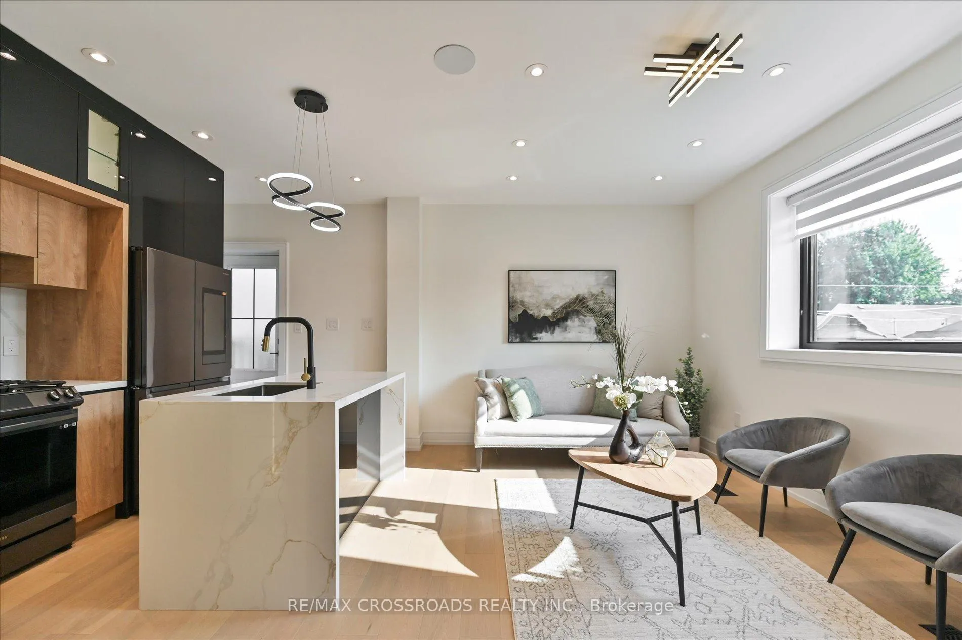 Photo 8 of 157 O'connor Drive, Toronto, East York — HOMEH