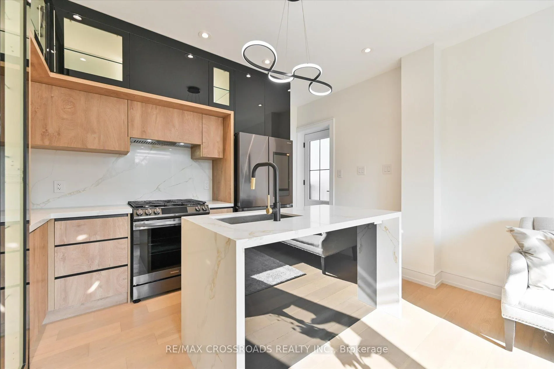 Photo 9 of 157 O'connor Drive, Toronto, East York — HOMEH
