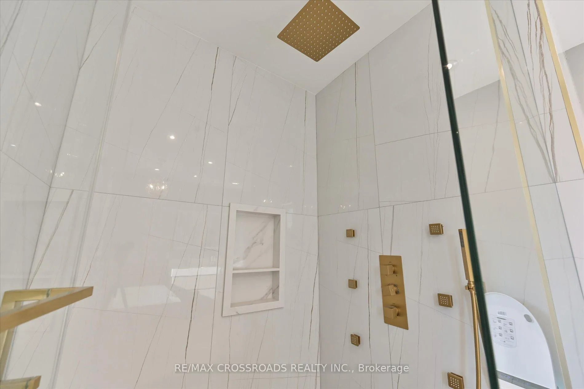 Photo 21 of 157 O'connor Drive, Toronto, East York — HOMEH