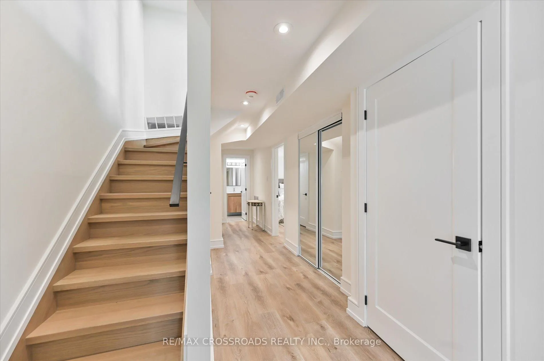Photo 26 of 157 O'connor Drive, Toronto, East York — HOMEH