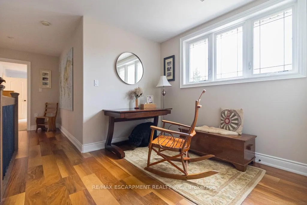 Photo 24 of 204 Woodview Crescent, Hamilton, Ancaster — HOMEH