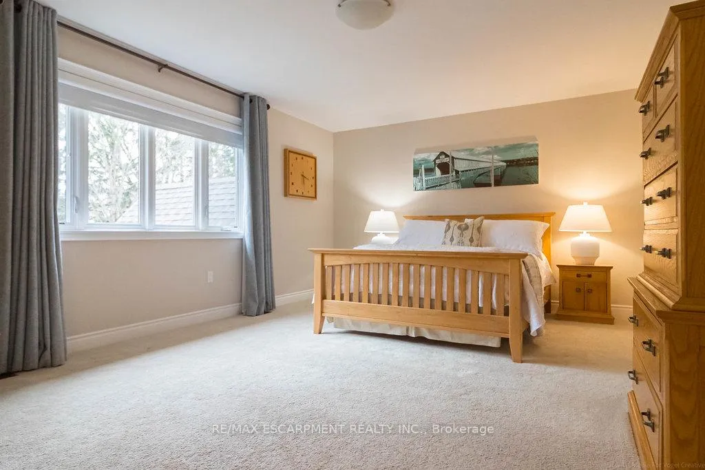 Photo 26 of 204 Woodview Crescent, Hamilton, Ancaster — HOMEH