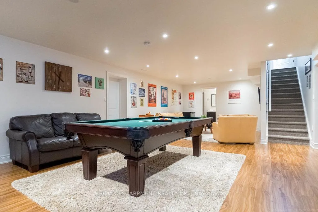 Photo 39 of 204 Woodview Crescent, Hamilton, Ancaster — HOMEH