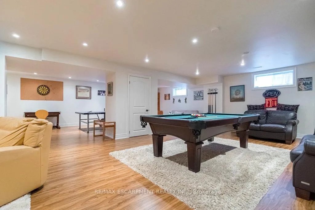 Photo 43 of 204 Woodview Crescent, Hamilton, Ancaster — HOMEH