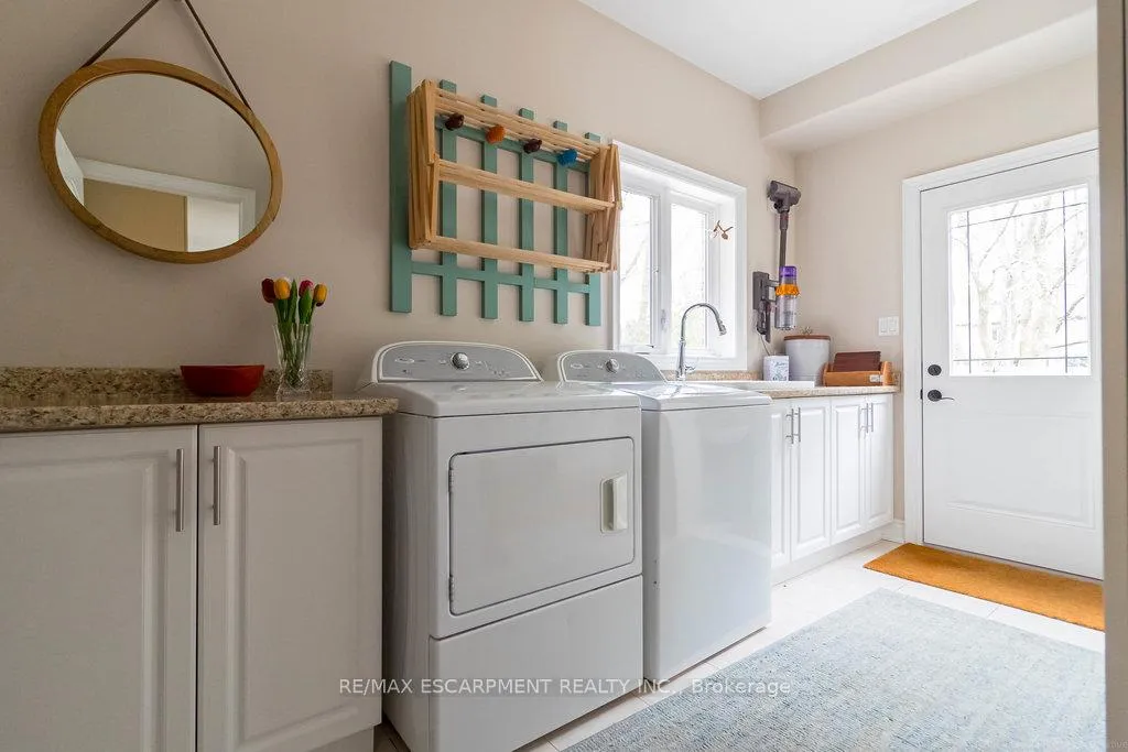Photo 46 of 204 Woodview Crescent, Hamilton, Ancaster — HOMEH