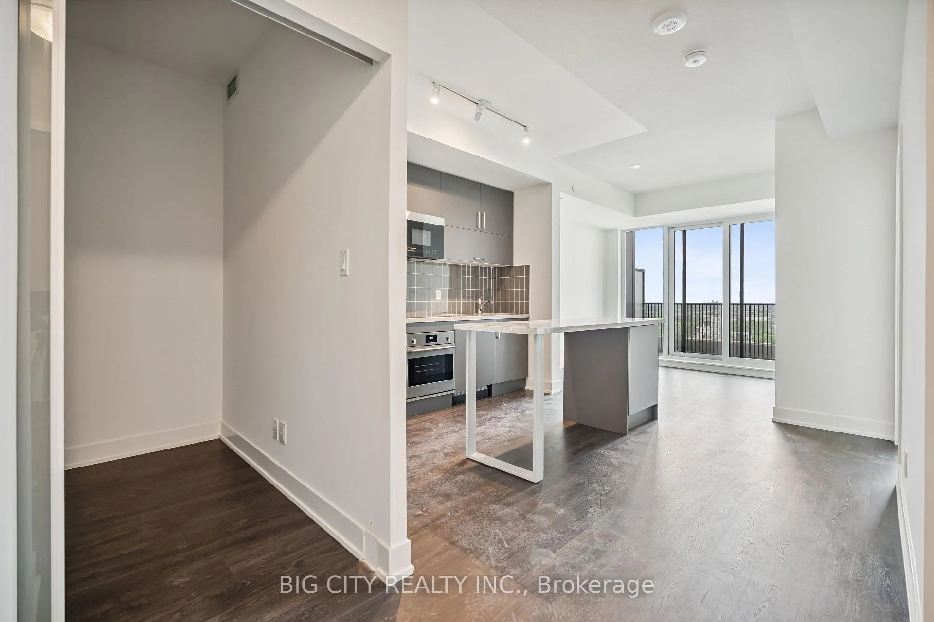 Photo 6 of Unit 2413, 56 Andre De Grasse Street, Markham, Unionville — HOMEH