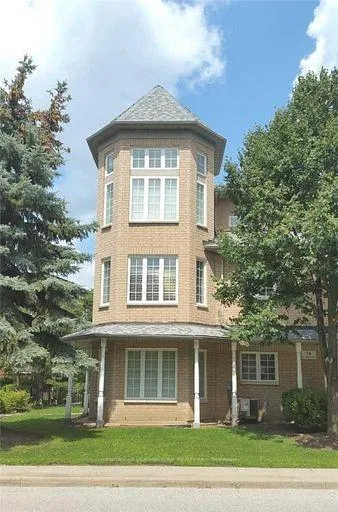 Photo 2 of Unit 3A, 14 St. Moritz Way, Markham, Unionville — HOMEH
