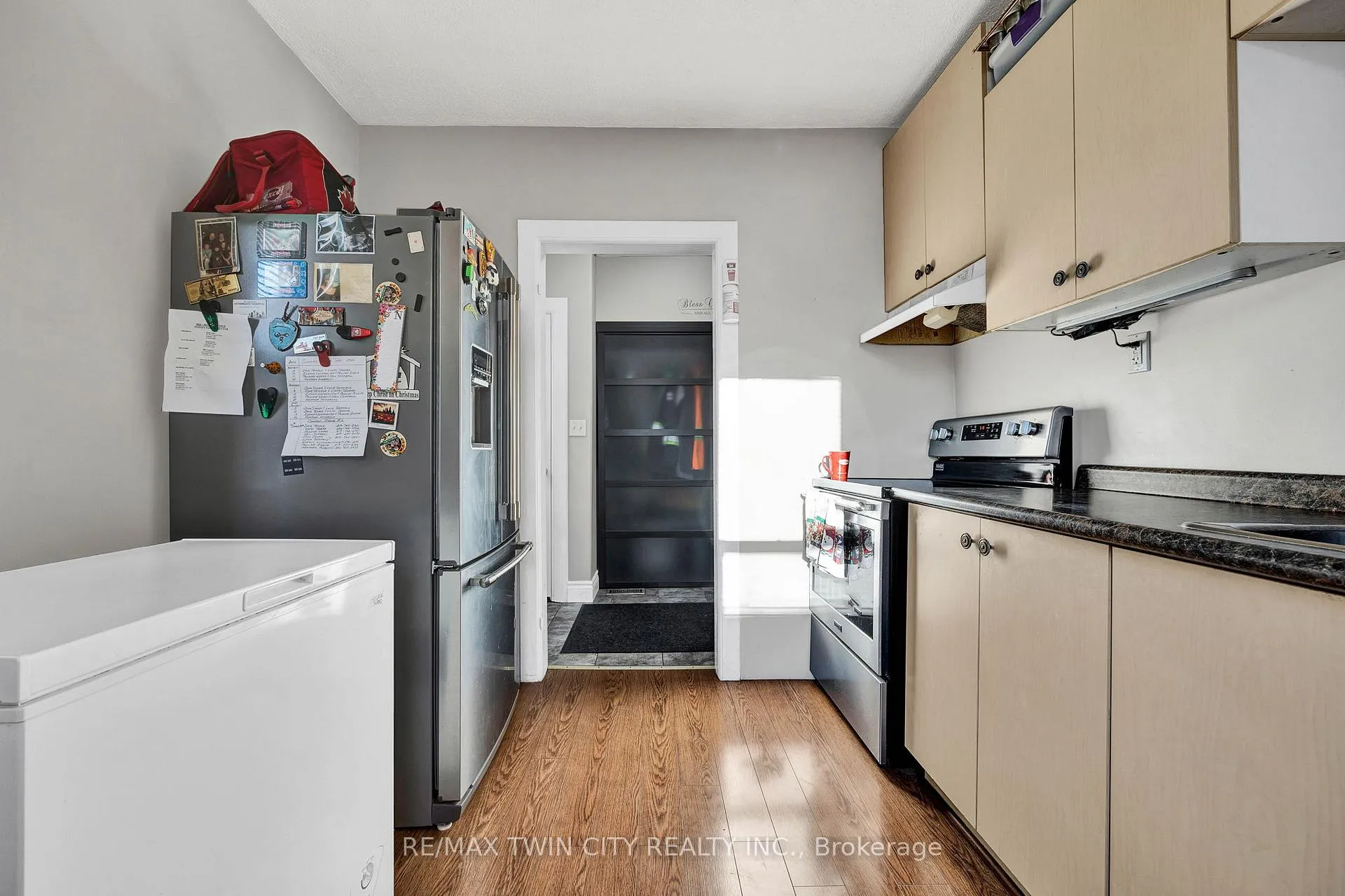 Photo 6 of 54 Theresa Street, Kitchener — HOMEH
