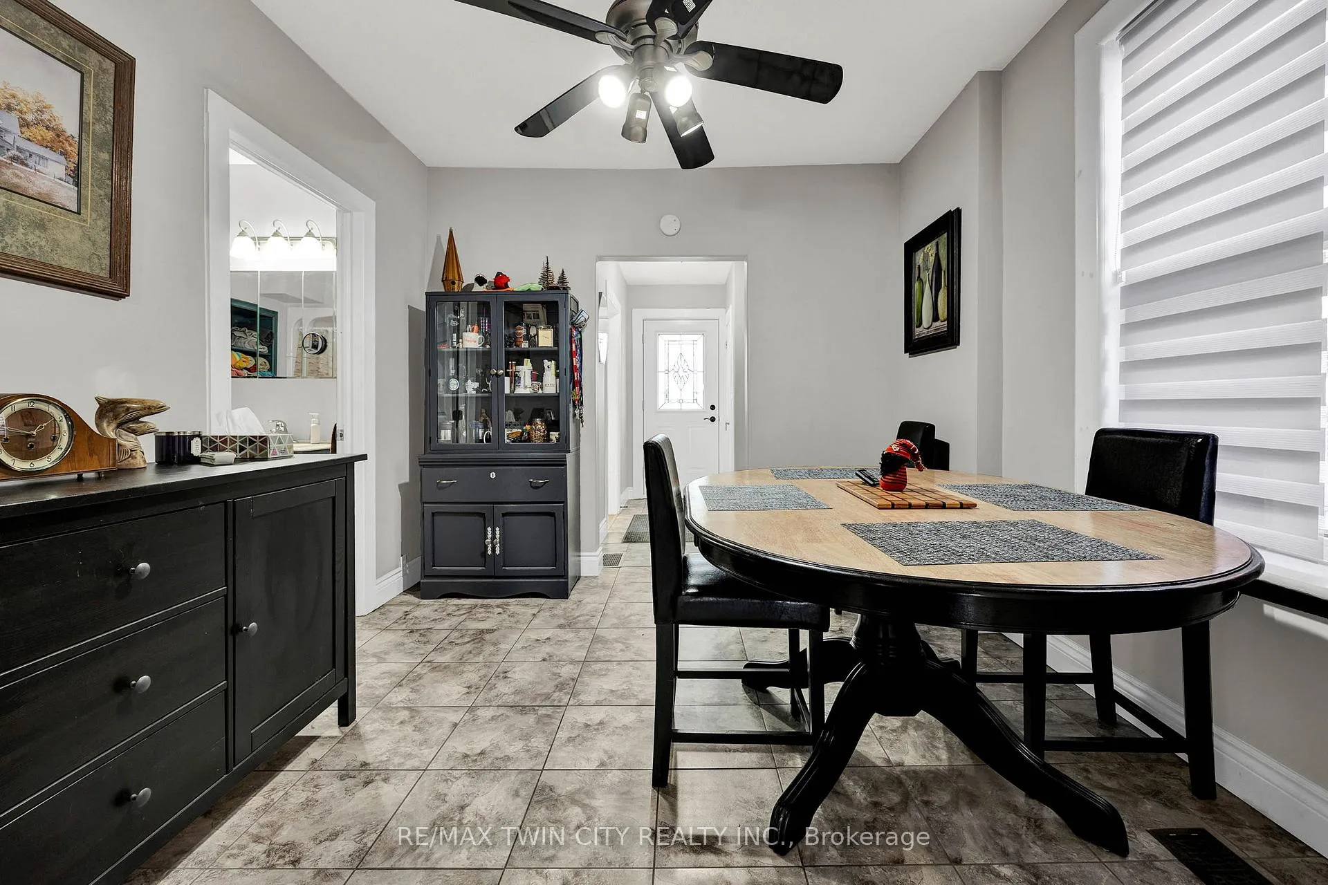 Photo 9 of 54 Theresa Street, Kitchener — HOMEH