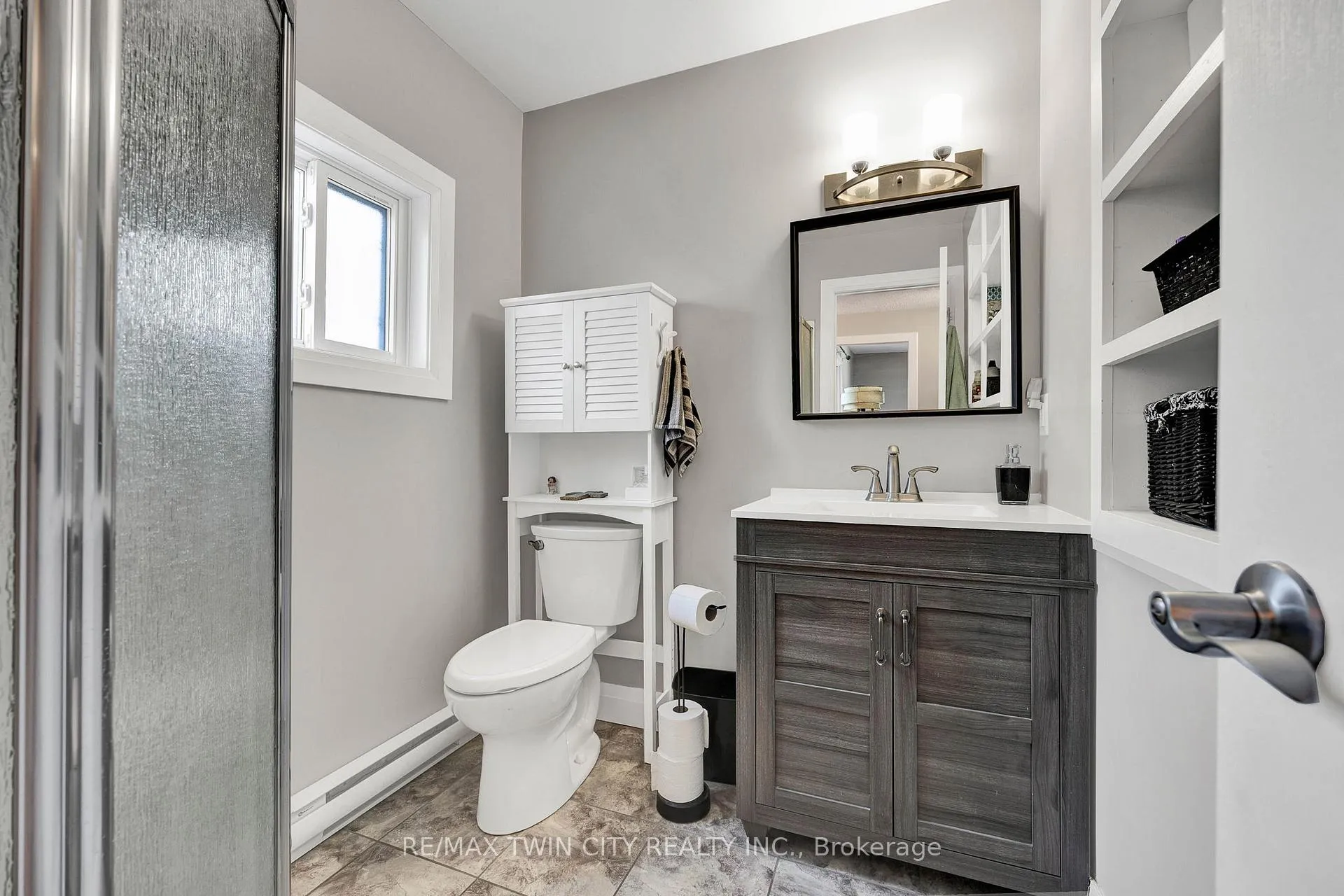 Photo 15 of 54 Theresa Street, Kitchener — HOMEH